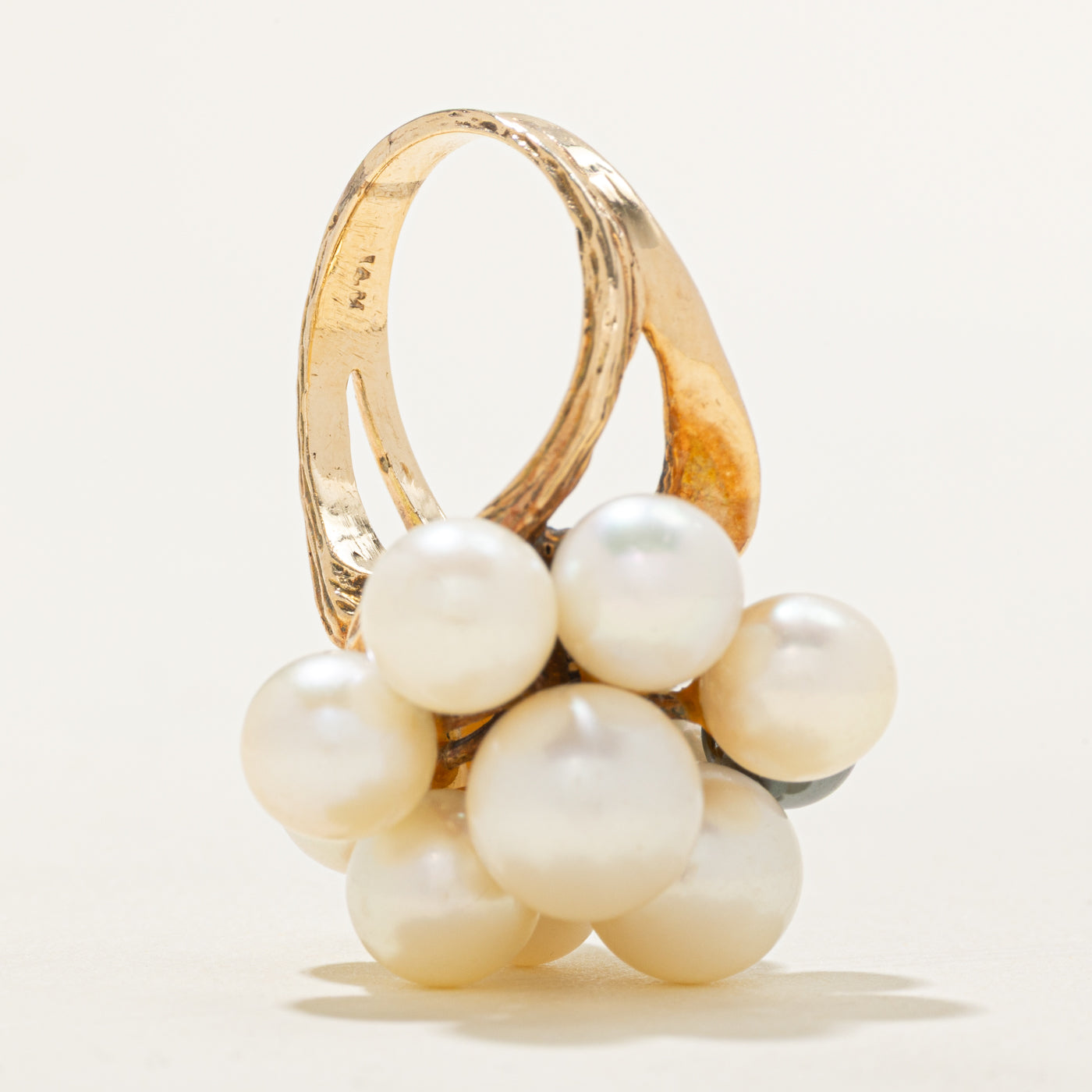 Split Shank Pearl & Hematite Cocktail Ring | 28.16ctw, 3.00ct | SZ 6.5 |