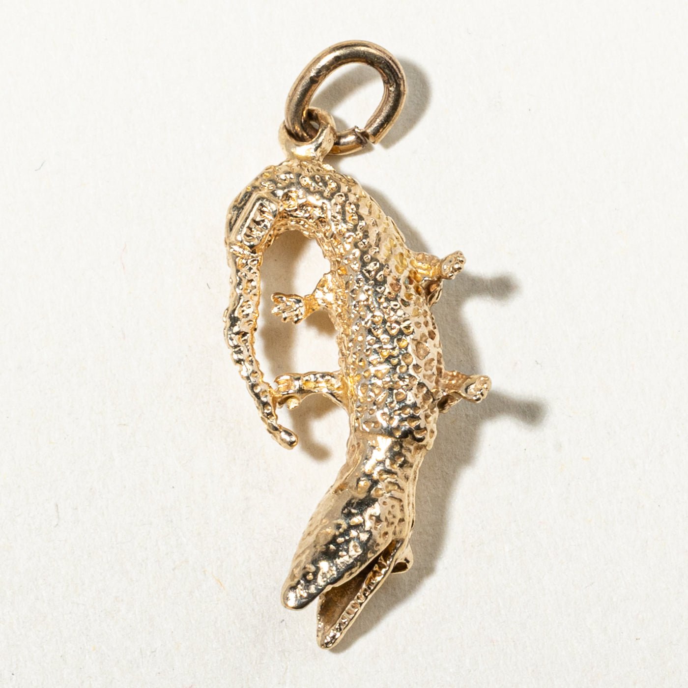 14k Yellow Gold Textured Lizard Charm