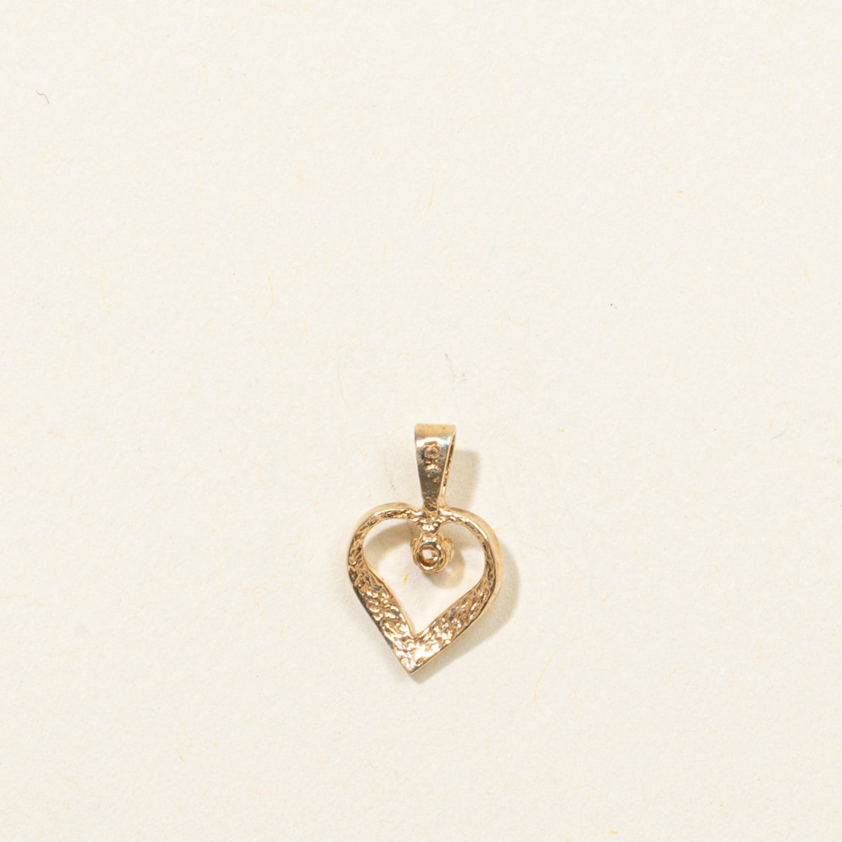 10k Diamond Plain Heart Pendant