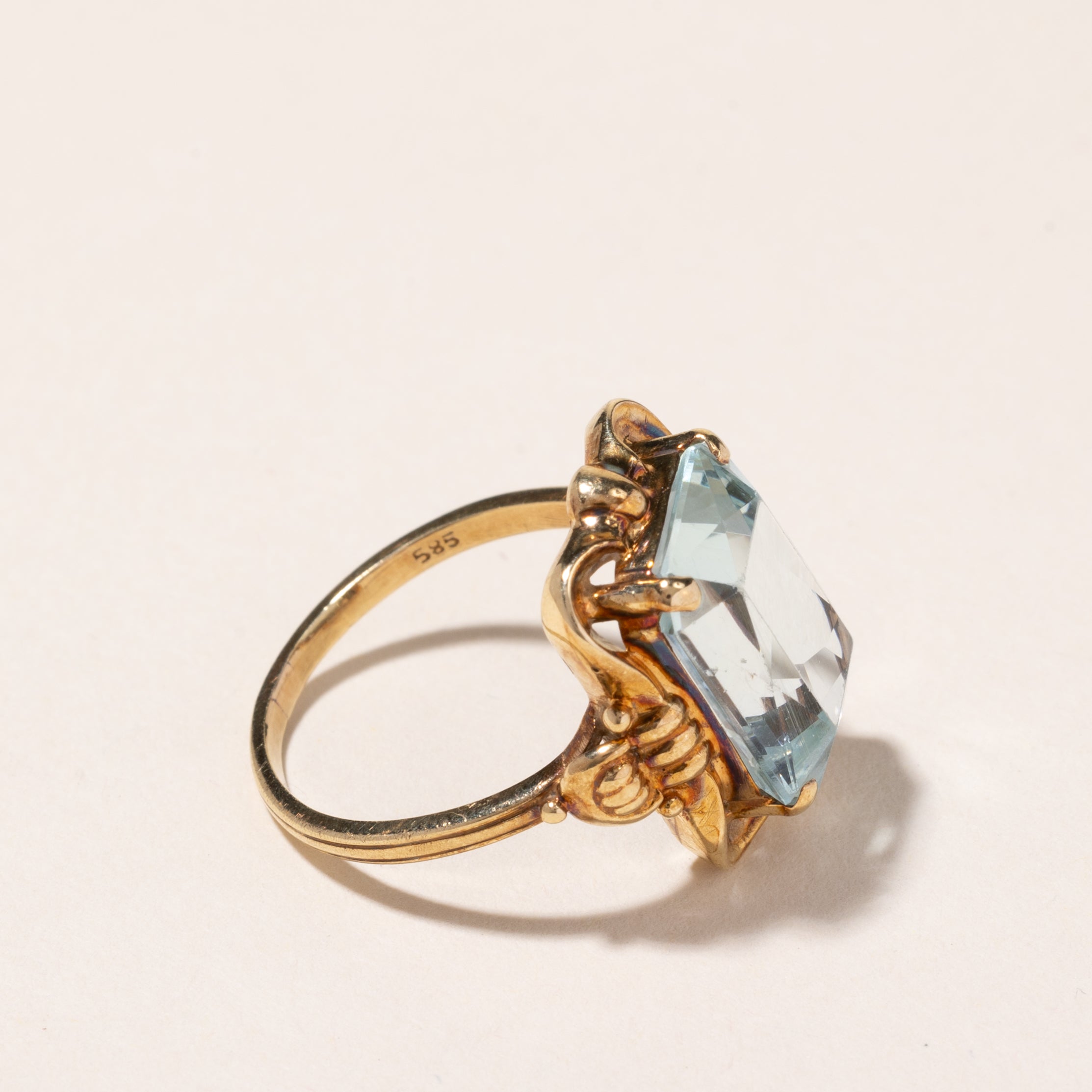Bague en or jaune 14 carats et aigue-marine | 8,03 ct | Taille 6,5