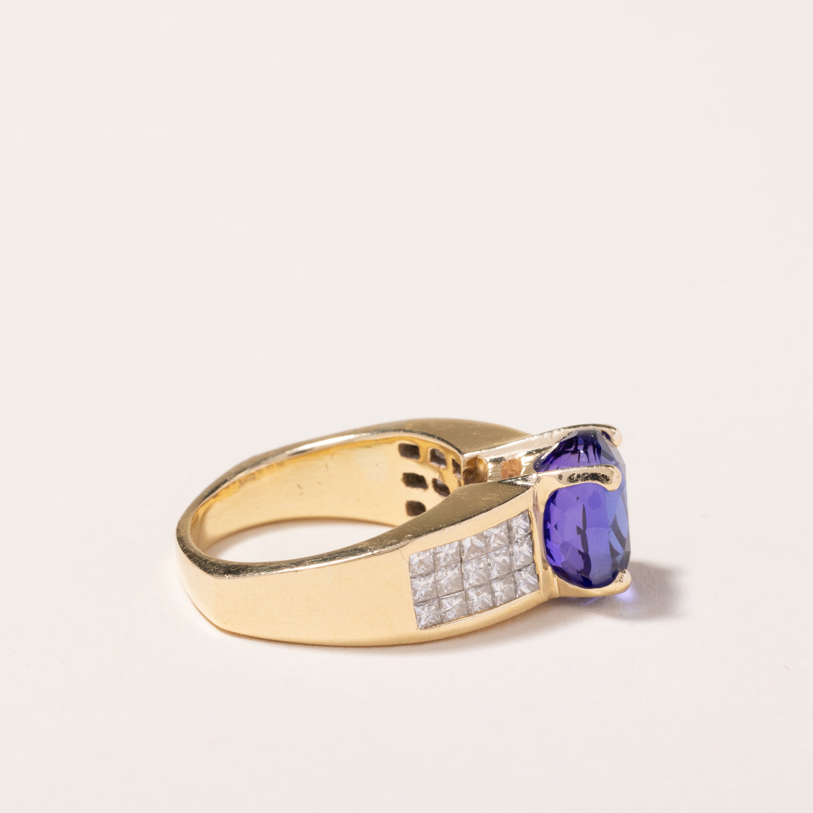 18k Yellow Gold Tanzanite and Diamond Ring | 5.47ct, 1.22ctw | SZ 7.5