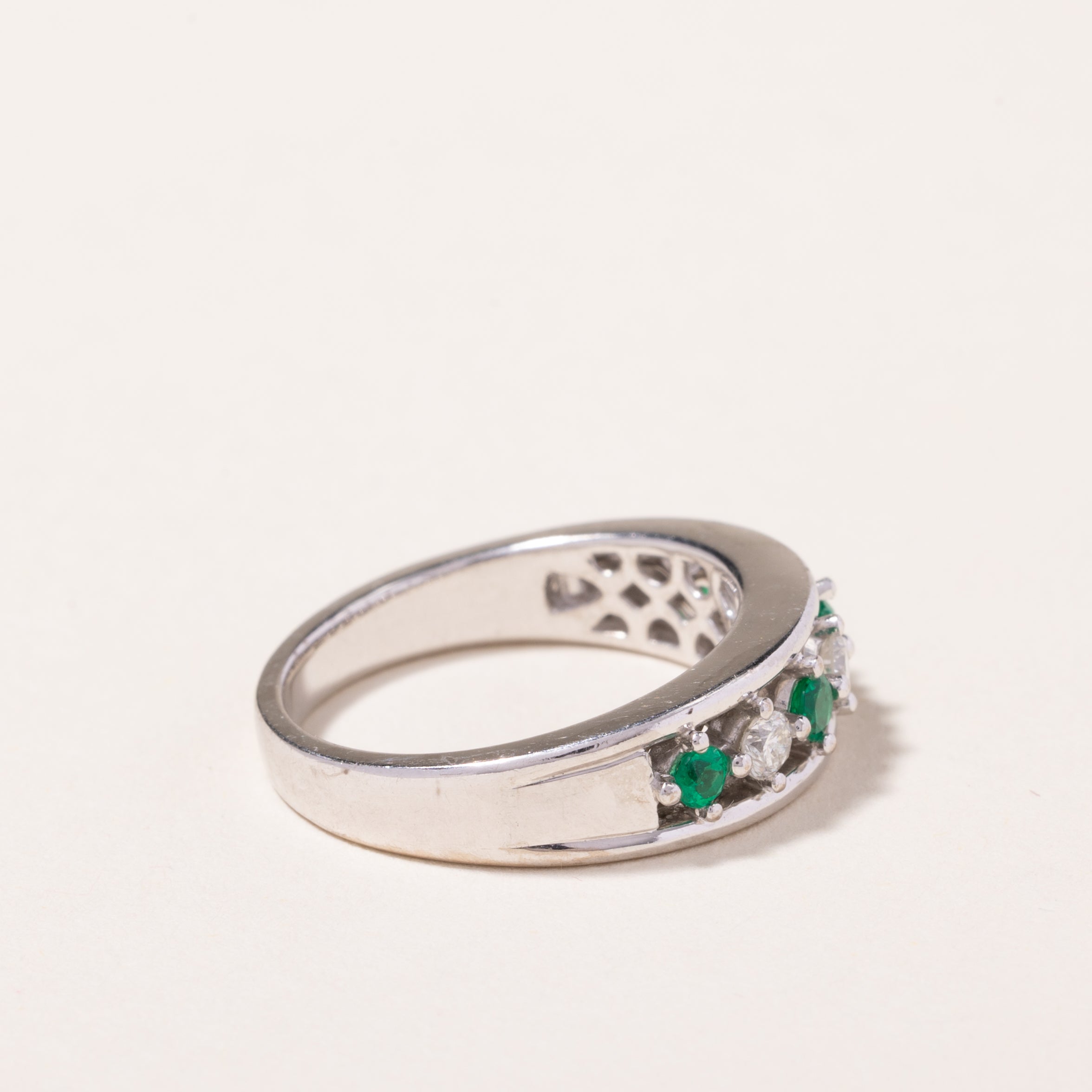18k White Gold Emerald & Diamond Ring | 0.21ctw, 0.20ctw | SZ 6.75