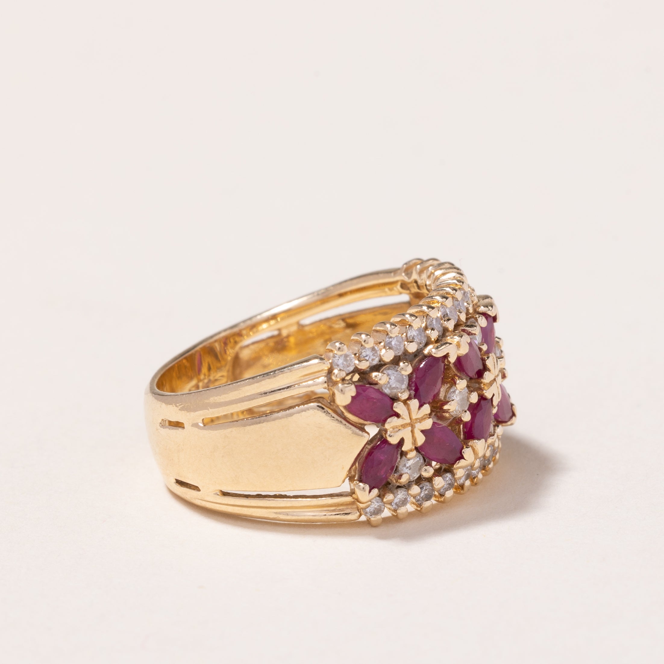 14k Yellow Gold Ruby and Diamond Ring | 0.94ctw, 0.22ctw, 0.39ctw | SZ 7