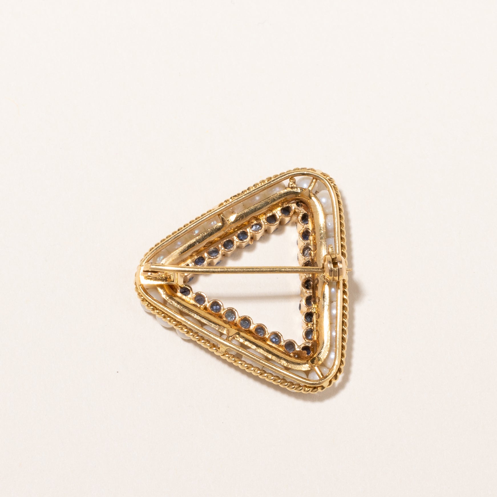 18k Yellow Gold Sapphire and Pearl Brooch | 1.44ctw, 2.50~3.00mm | 3.5cm