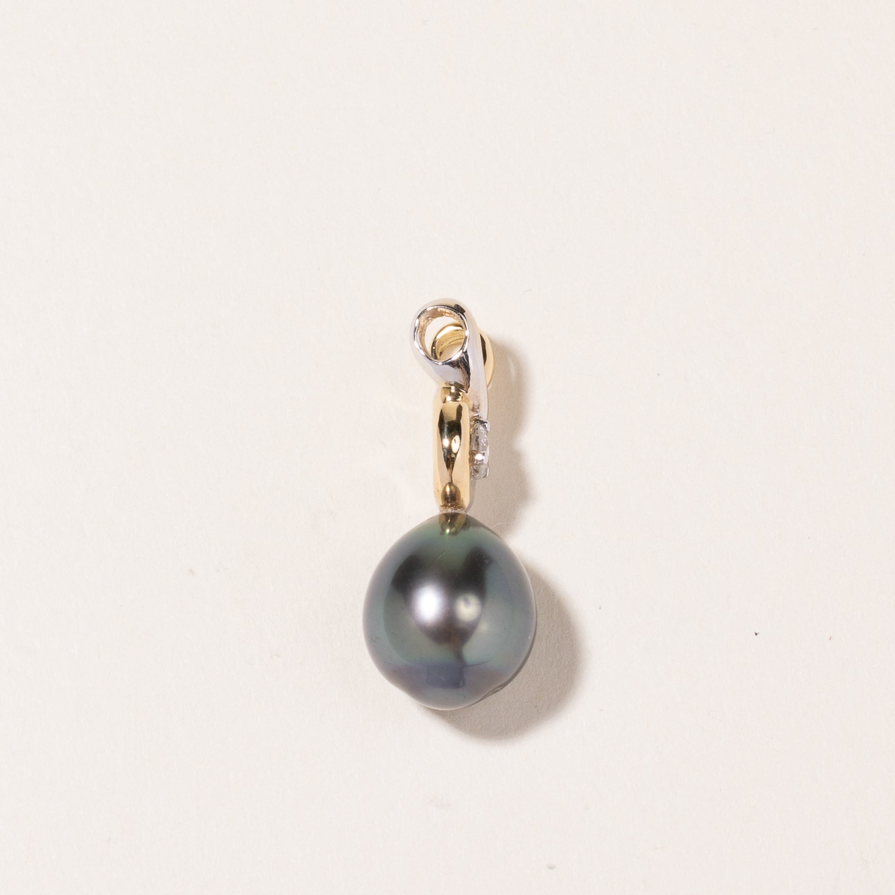 18K Two Tone Gold Black South Sea Pearl & Diamond Pendant | 13.00x11.50x11.60mm, 0.20ct