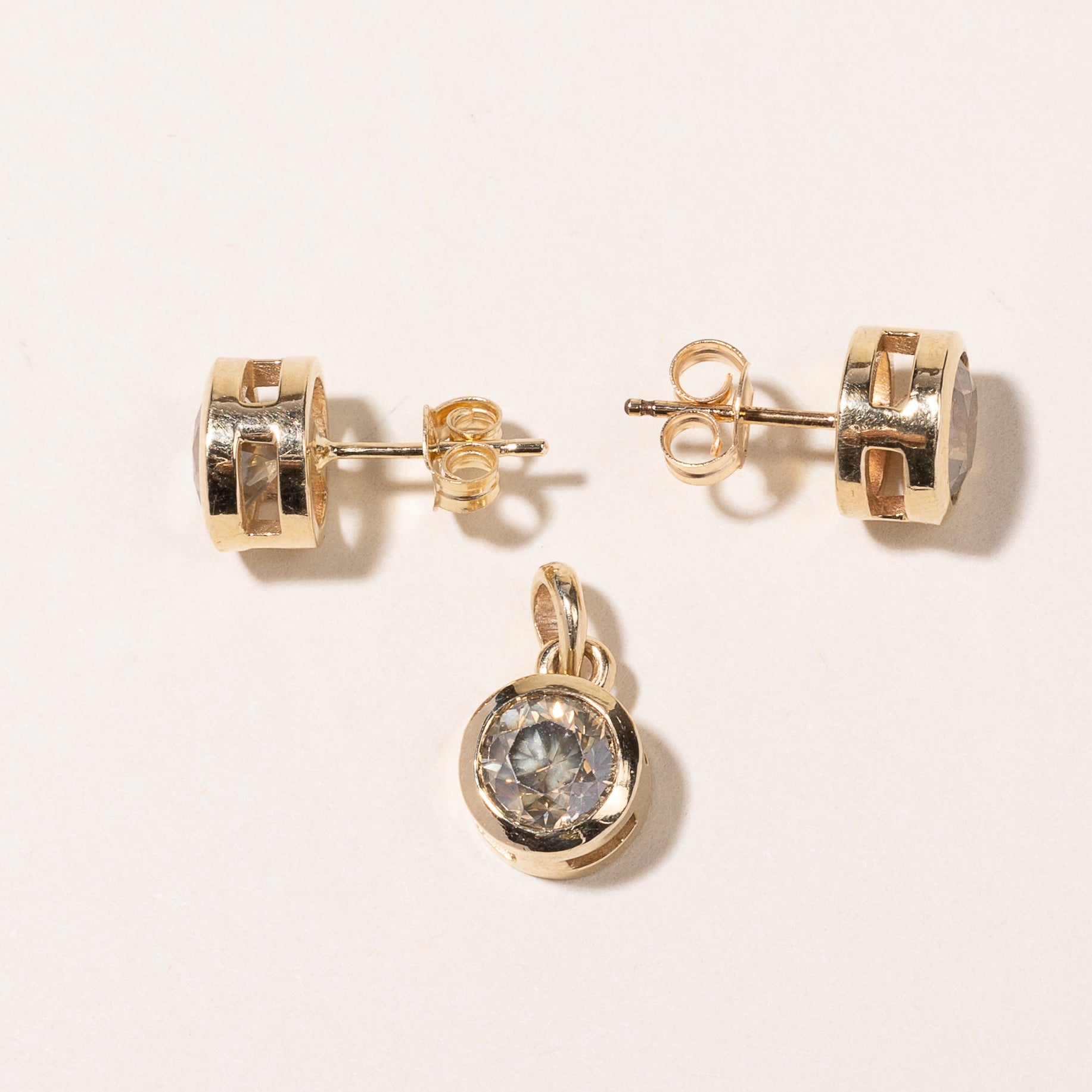 18K Yellow Gold Fancy Brown Diamond Earrings & Pendant Set | 2.34ctw, 0.93ct
