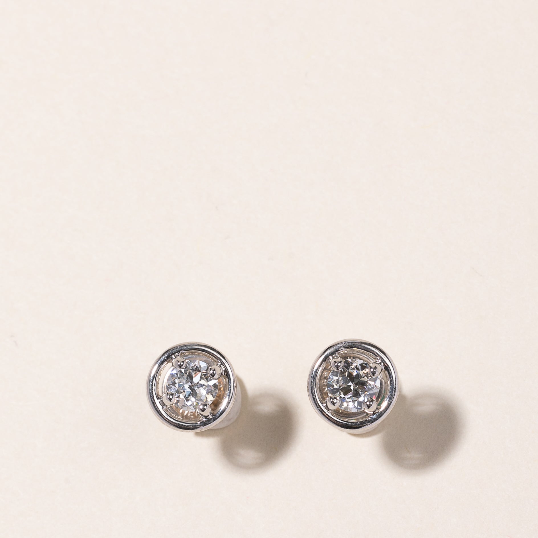 Boucles d'oreilles en or blanc 18 carats serties de diamants taille ancienne européenne | 0,62 ct VS1/VS2 I/J |