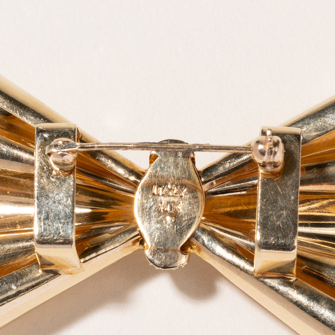 14k Yellow Gold Bow Design Diamond Brooch | 0.28ctw |