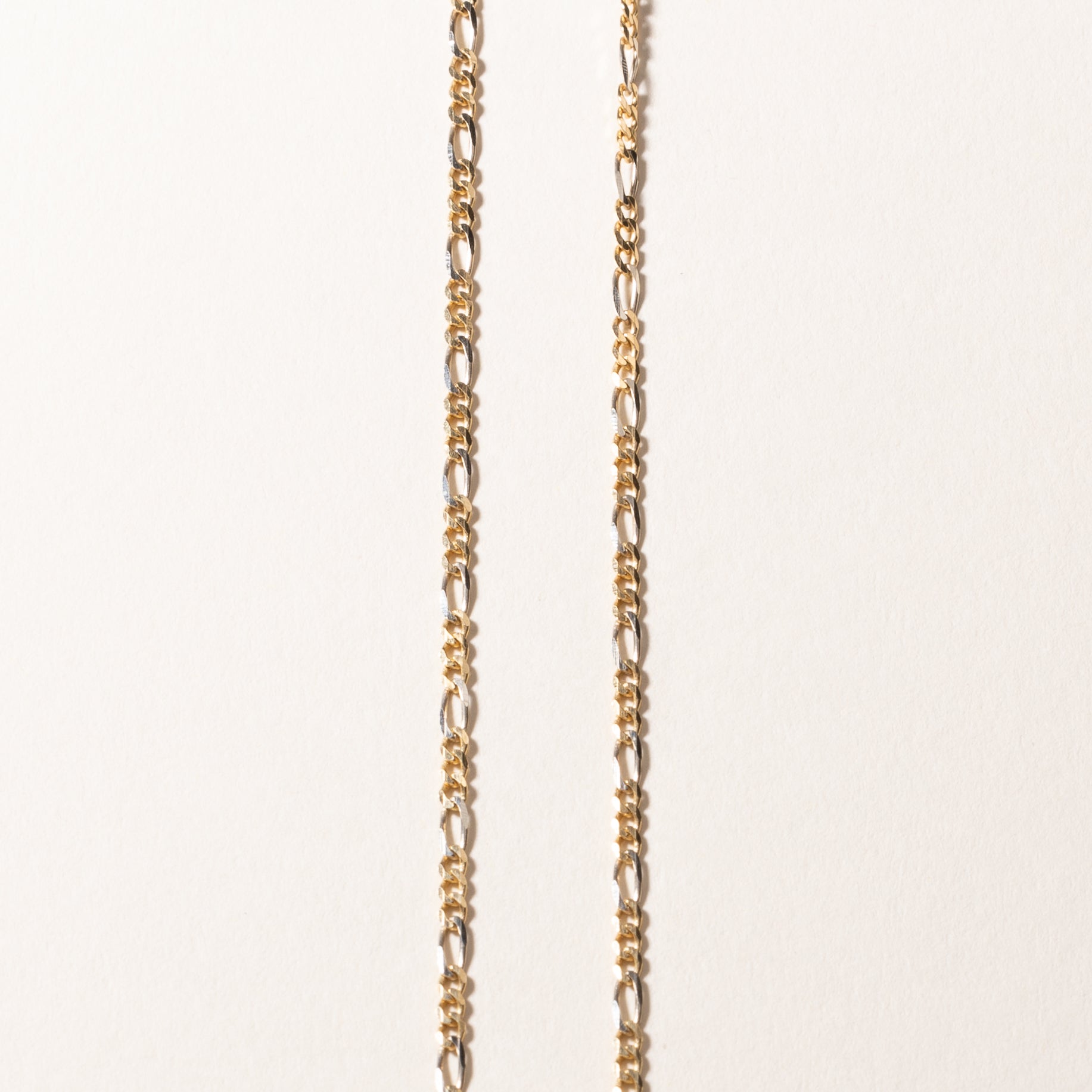 Collier en or jaune 18 carats avec émeraudes et diamants | 0,80 ct au total, 0,57 ct au total | 48 cm