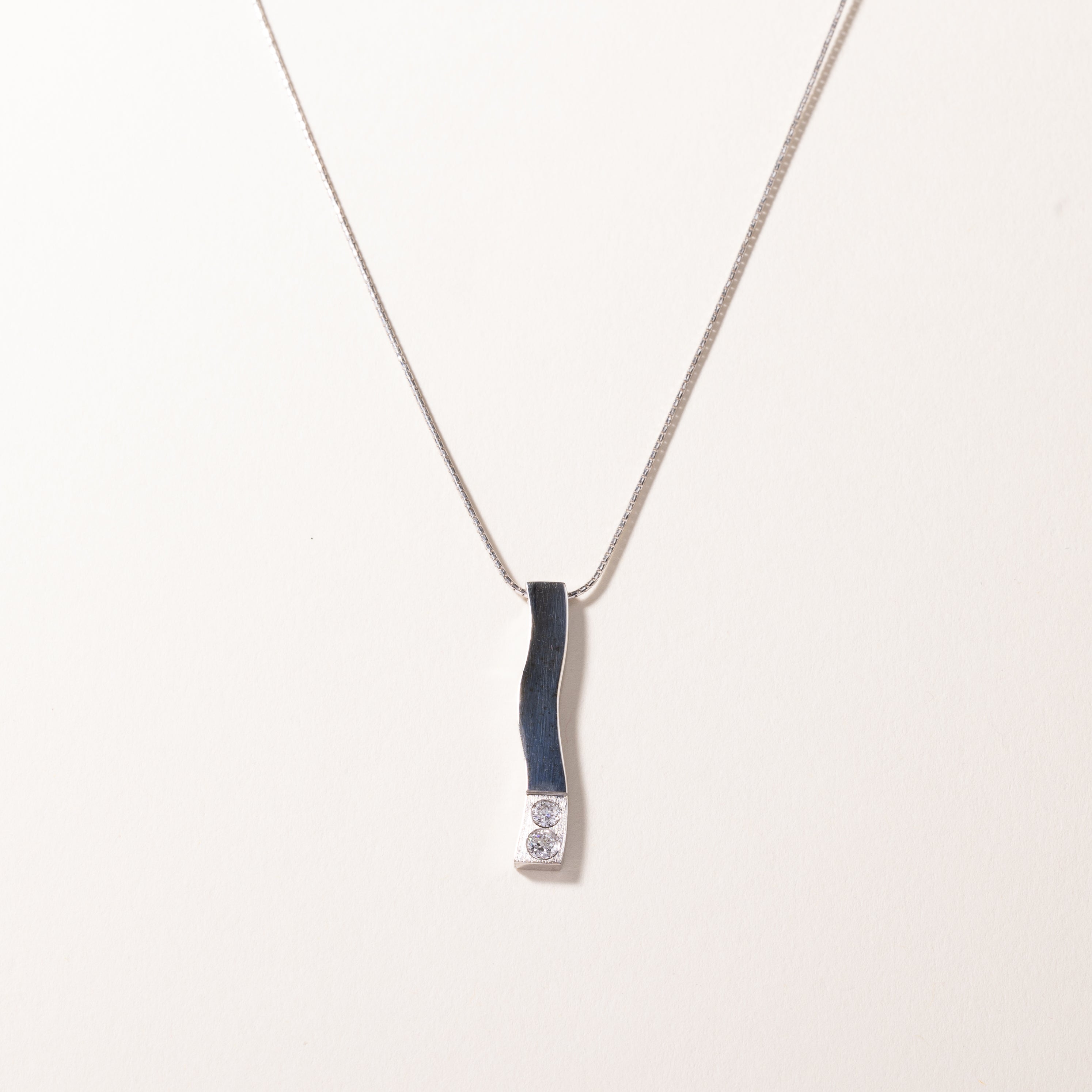 18k White Gold Diamond Necklace | 0.30ctw | 16"