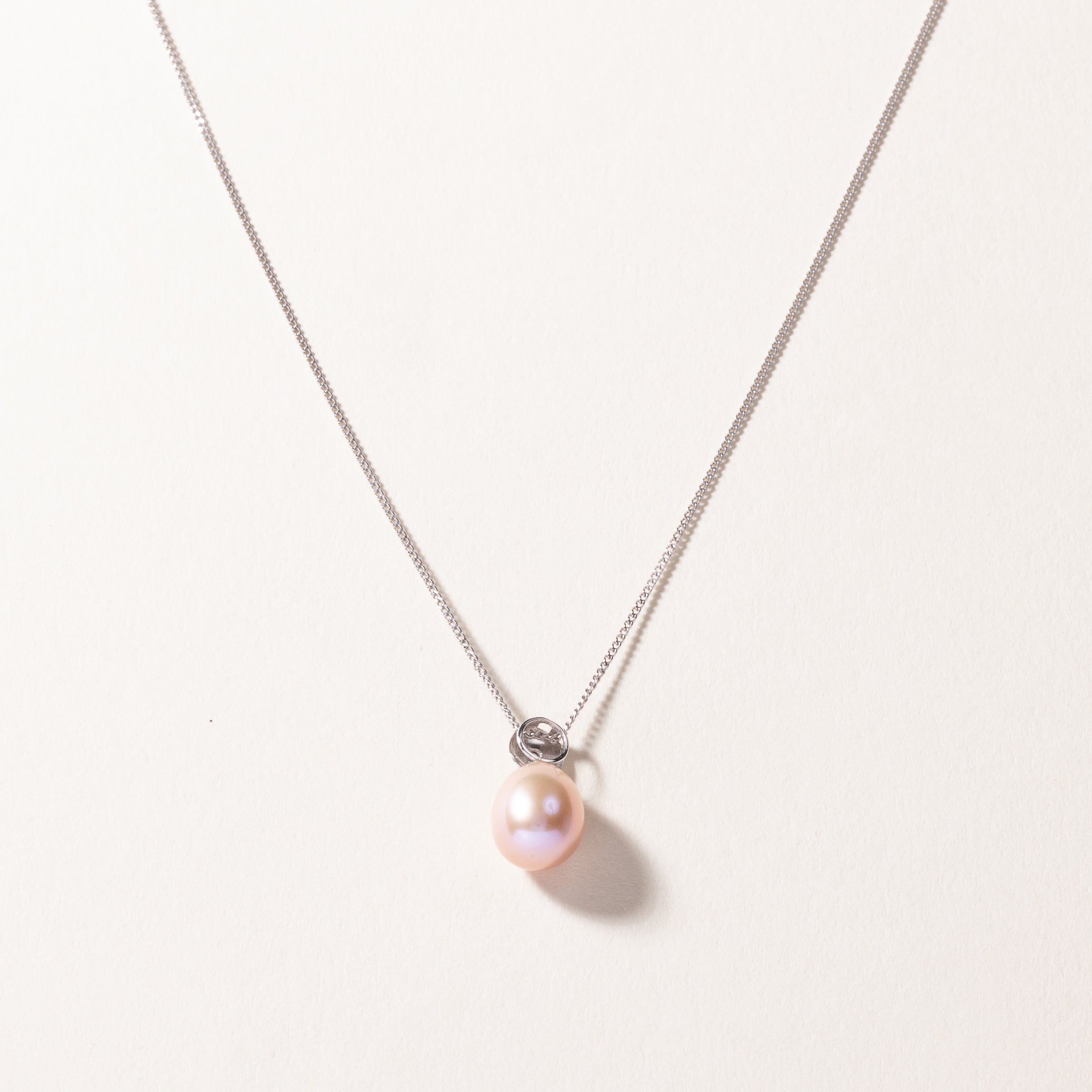 Collier en or blanc 18 carats, perle rose et diamants | 9,60 x 8,30 x 8,00 mm, 0,01 ct | 40,6 cm