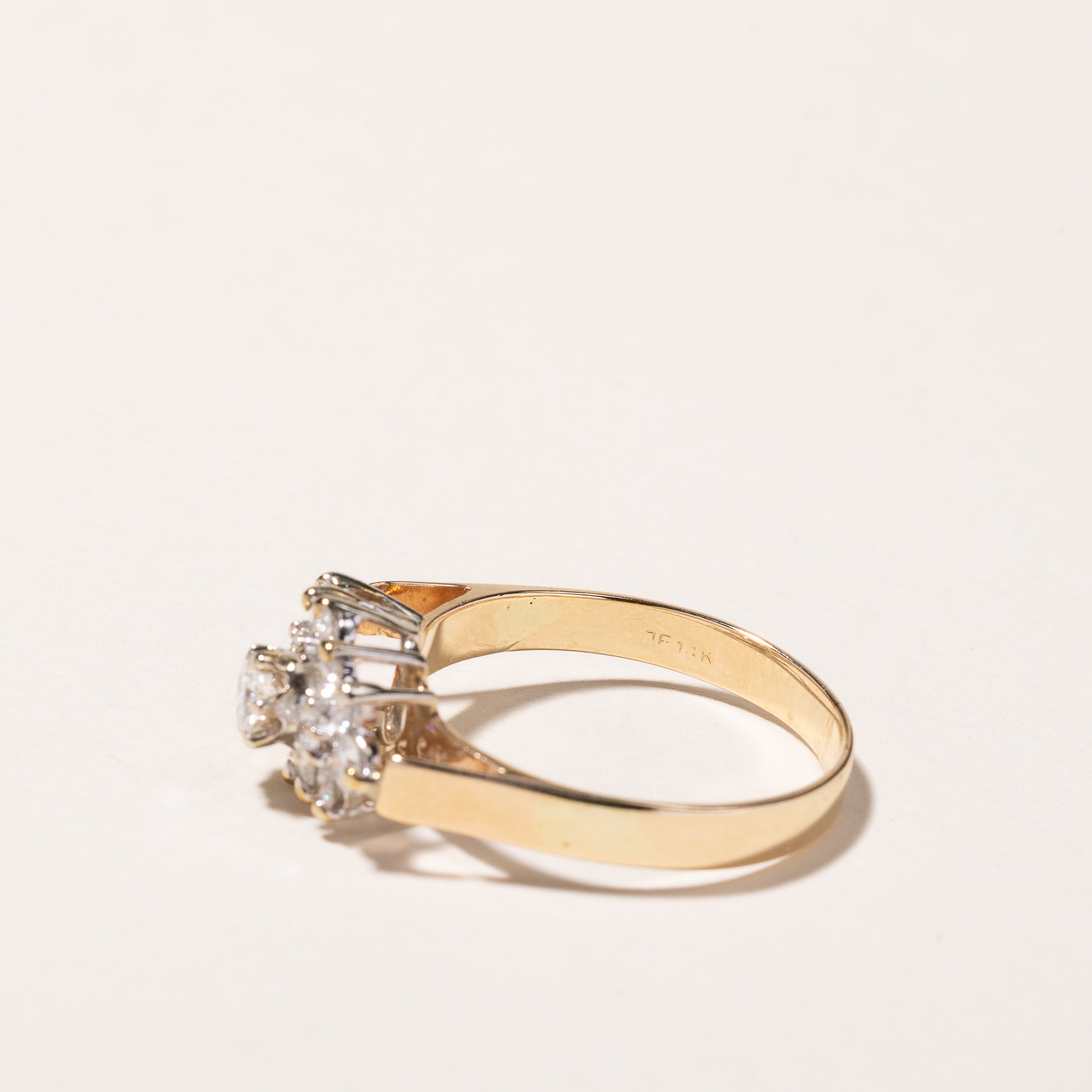 Bague en or jaune 14 carats sertie de diamants | 0,71 ct au total | Taille 7,25