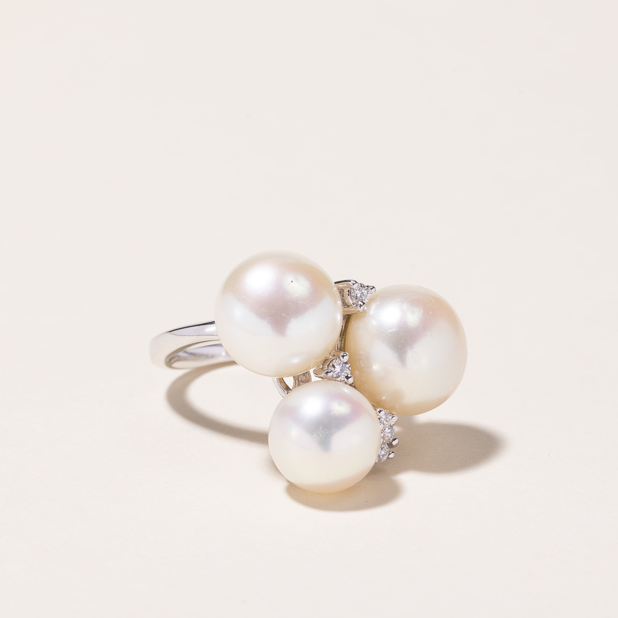 18k White Gold Pearl & Diamond Ring | 8.00x10.00x7.00mm, 0.10ctw | SZ 4.75