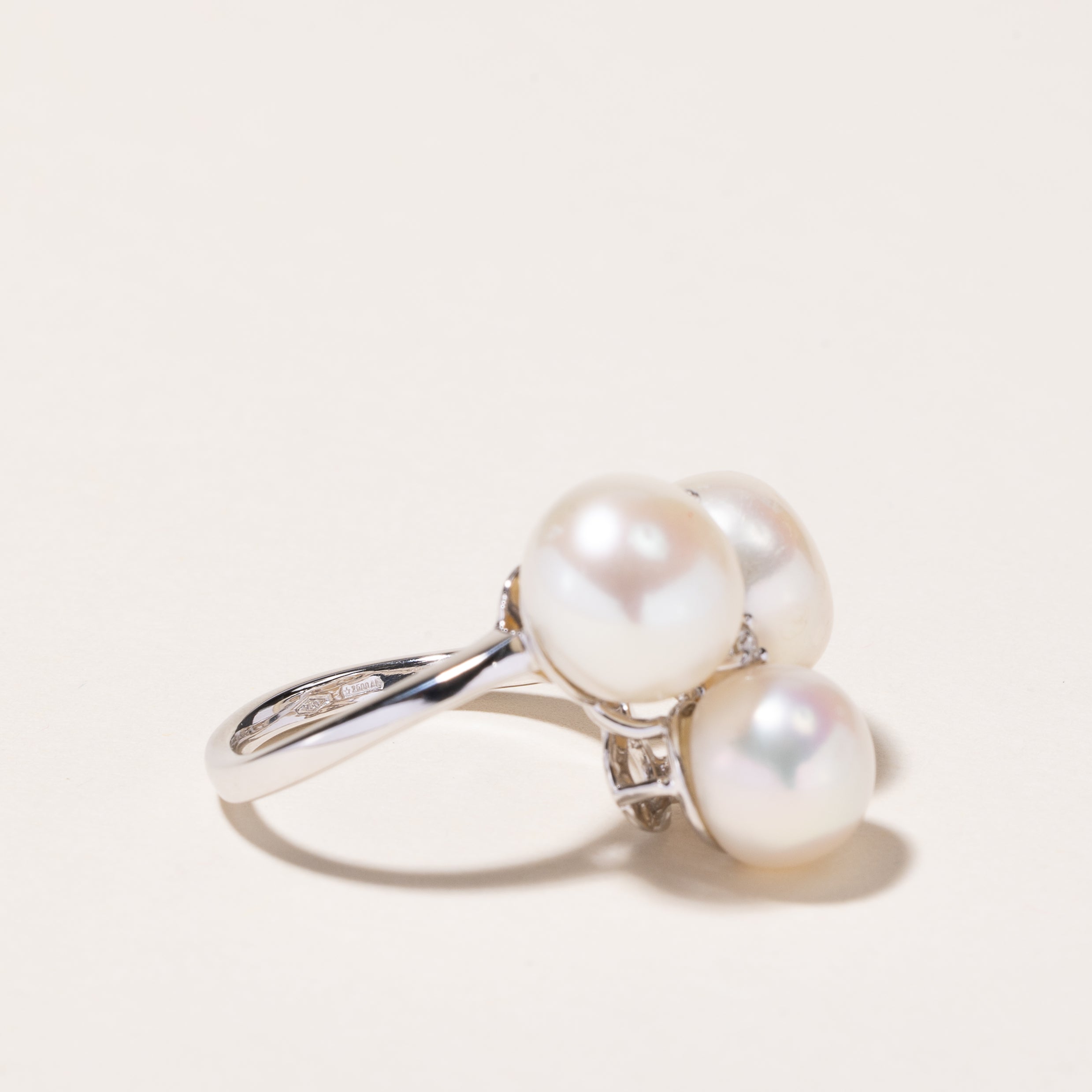 18k White Gold Pearl & Diamond Ring | 8.00x10.00x7.00mm, 0.10ctw | SZ 4.75