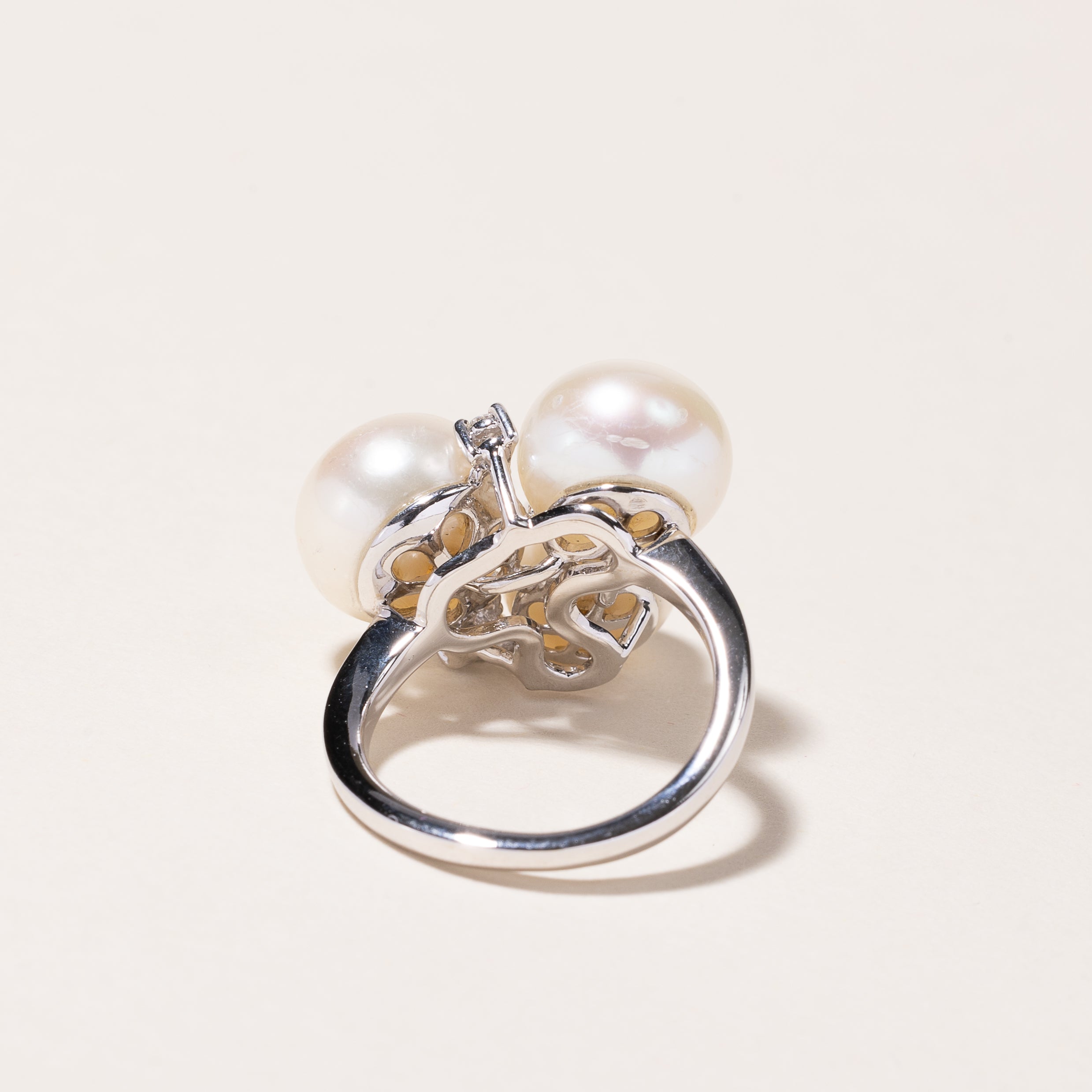 18k White Gold Pearl & Diamond Ring | 8.00x10.00x7.00mm, 0.10ctw | SZ 4.75