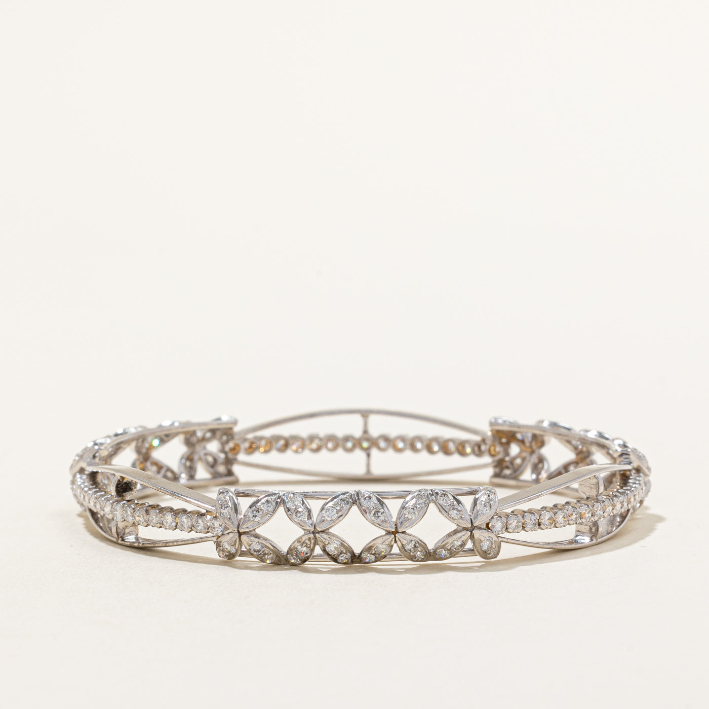 Diamond Bangle | 3.12ctw I1-I2 H/I | 8" |