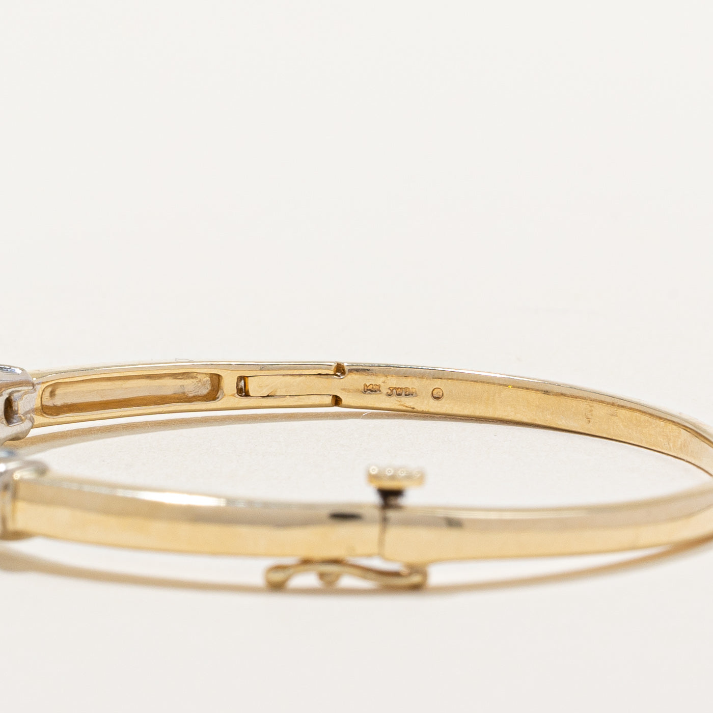 Channel Set Diamonds | 0.75ctw | 6.5" |