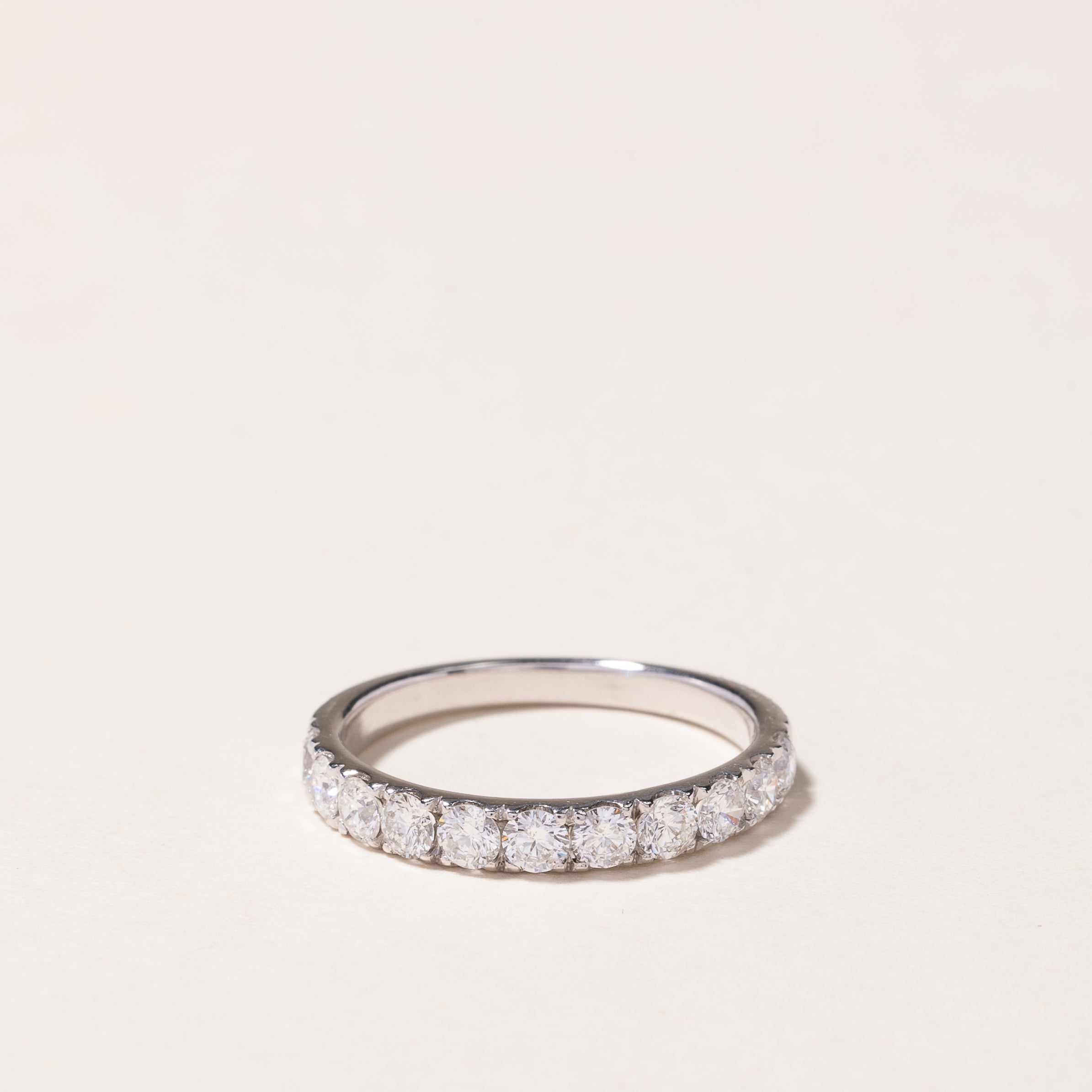 Alliance demi-éternité en or blanc 18 carats sertie de diamants | 0,69 ct au total | Taille 5