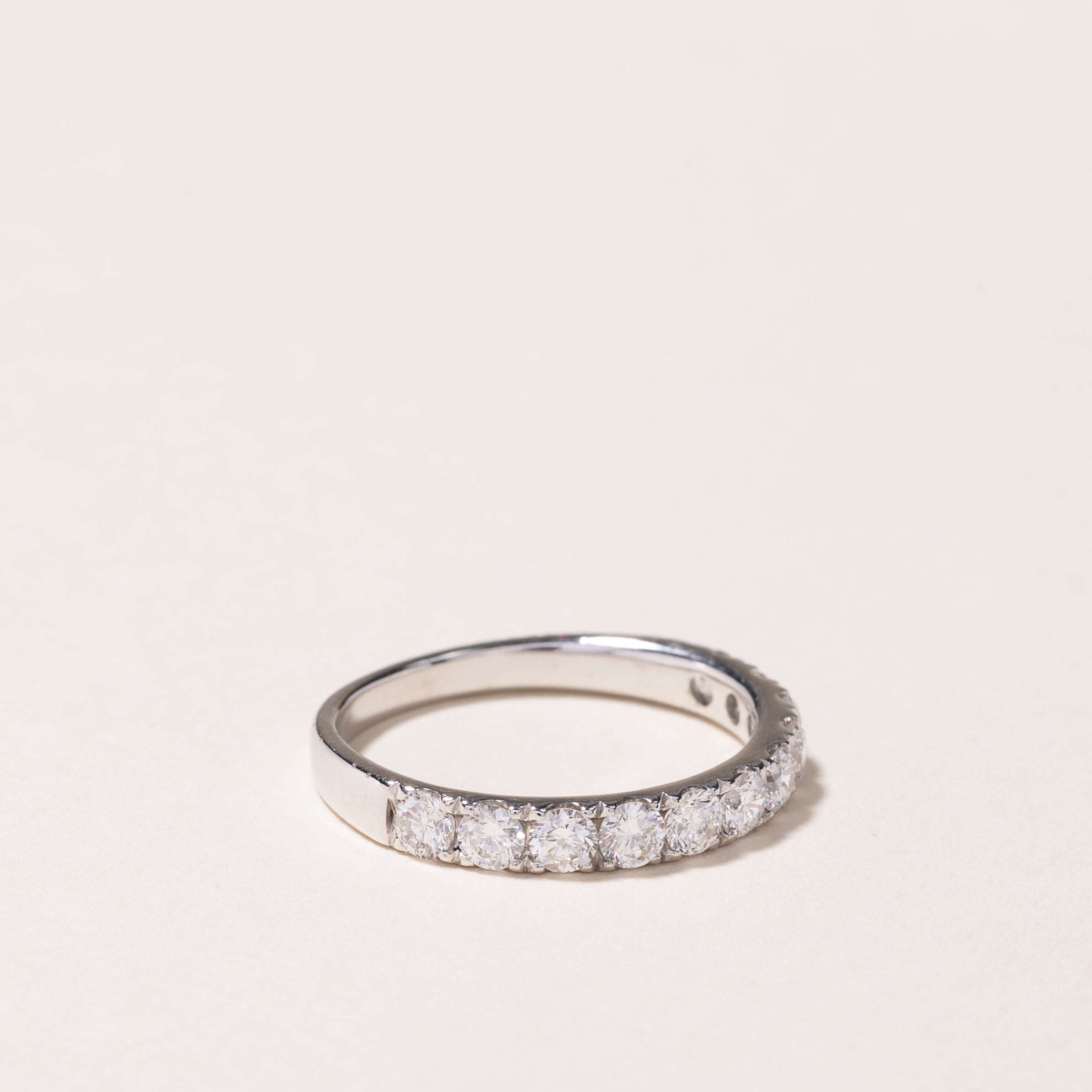 Alliance demi-éternité en or blanc 18 carats sertie de diamants | 0,69 ct au total | Taille 5