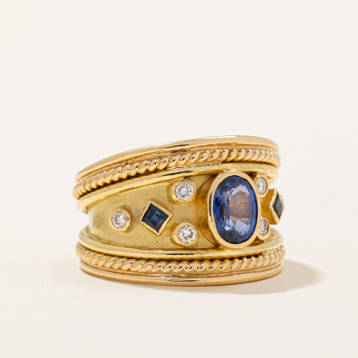 Bague cocktail saphir et diamants | 1,74 ct, 0,17 ct | Taille 9,75 |