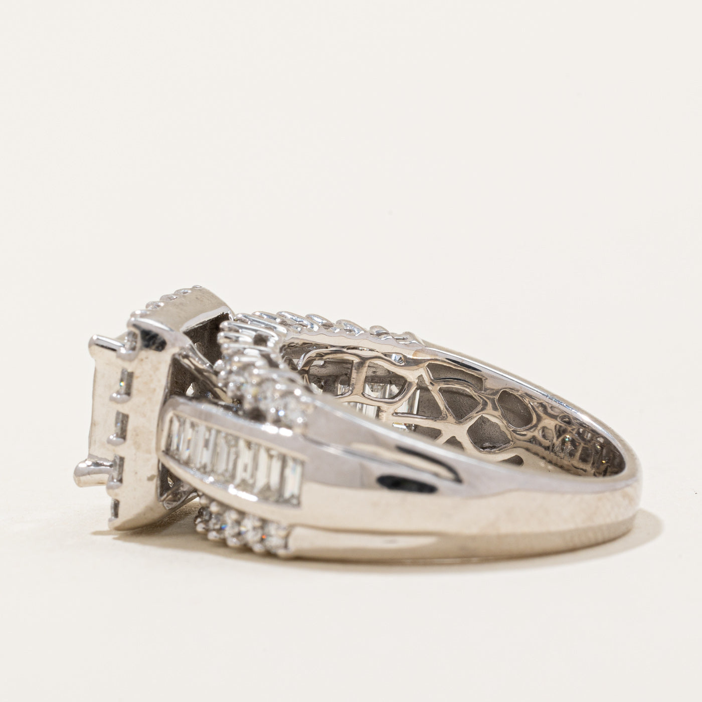 Diamond Cocktail Ring | 1.93ctw | SZ 7 |