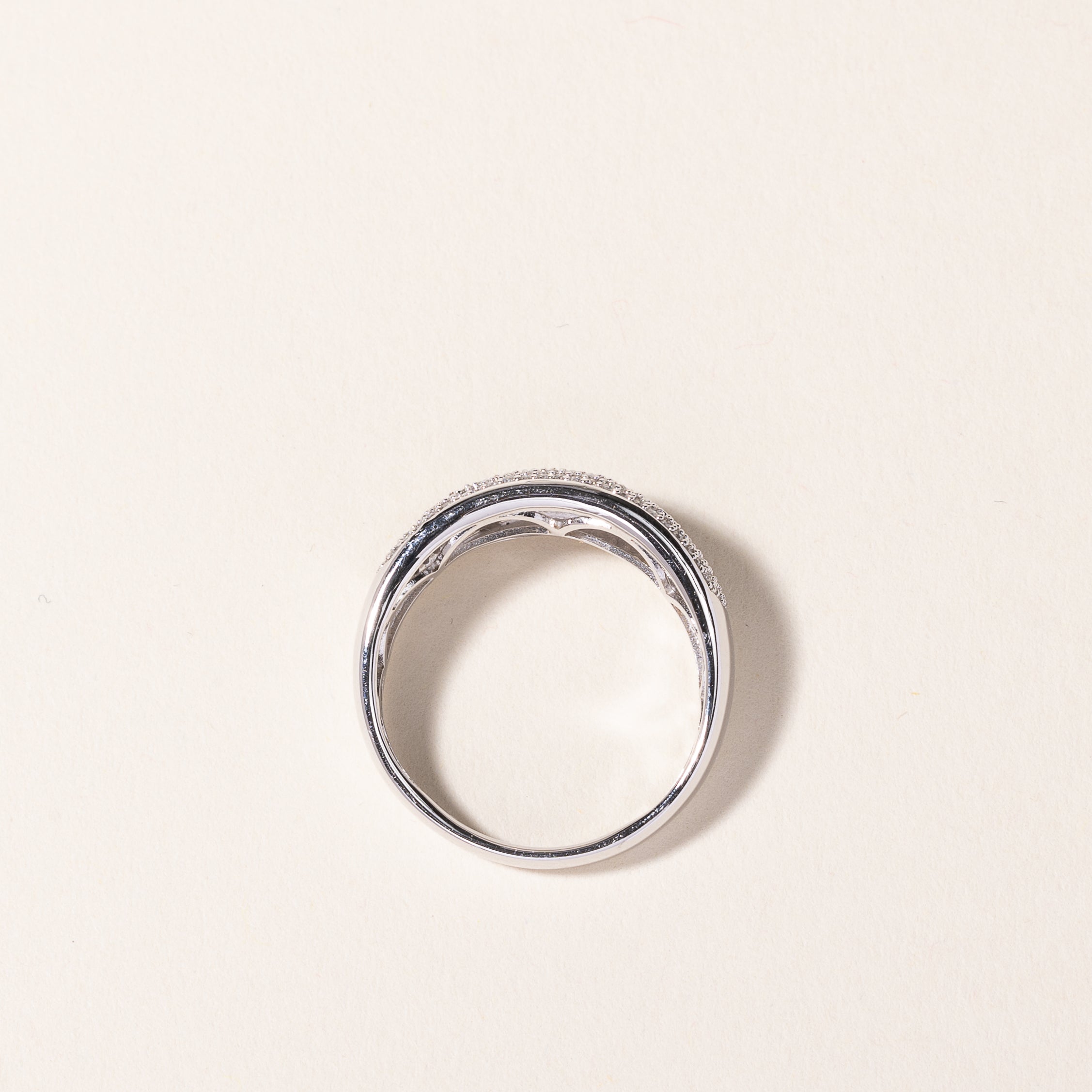 Bague en or blanc 10 carats sertie de diamants (0,60 ct au total) | Taille 7,5
