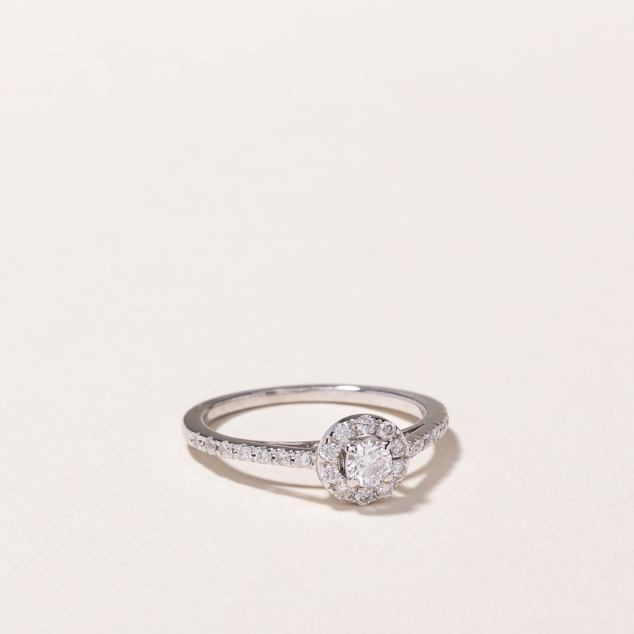Bague halo en or blanc 10 carats avec diamants | 0,40 ct | Taille 5