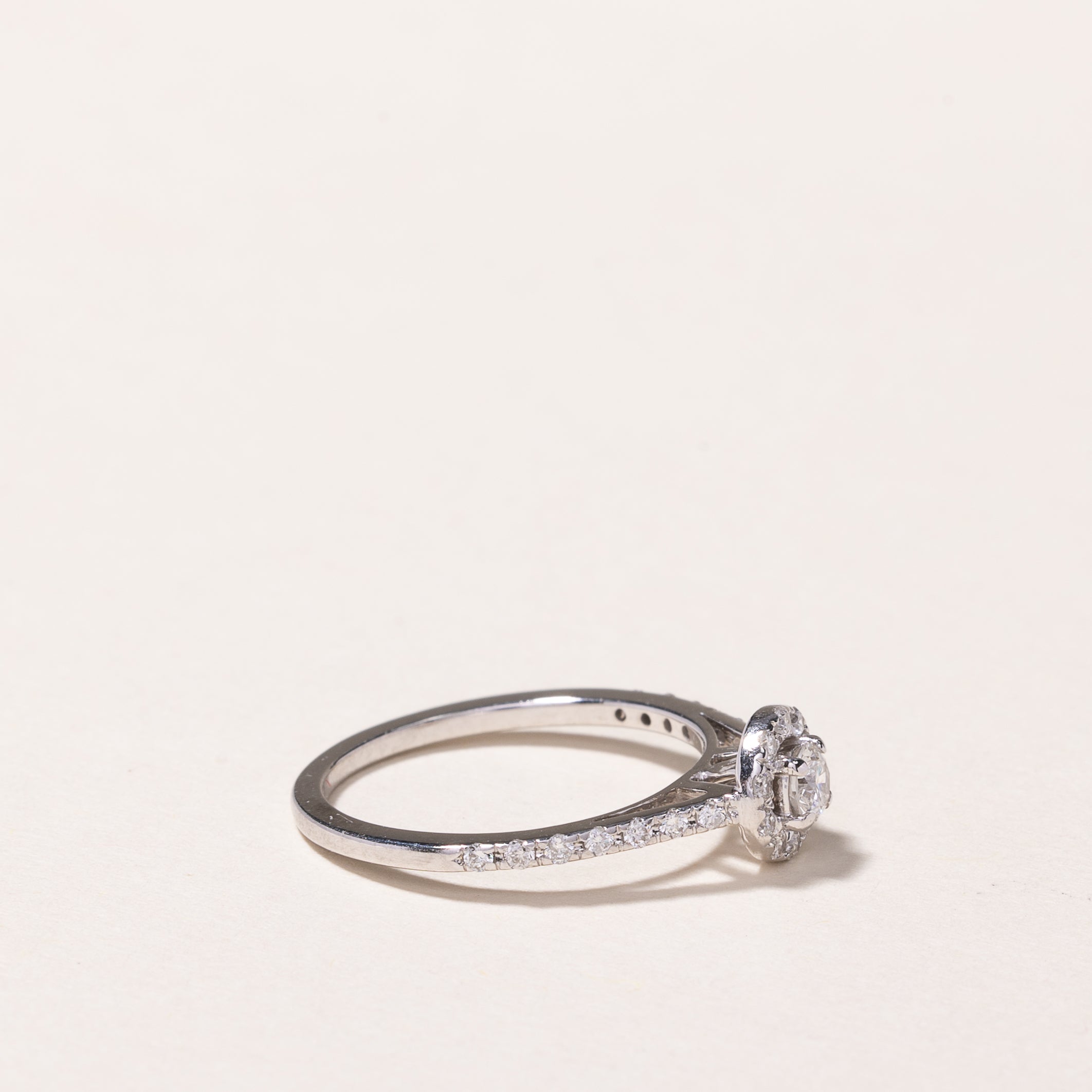 Bague halo en or blanc 10 carats avec diamants | 0,40 ct | Taille 5