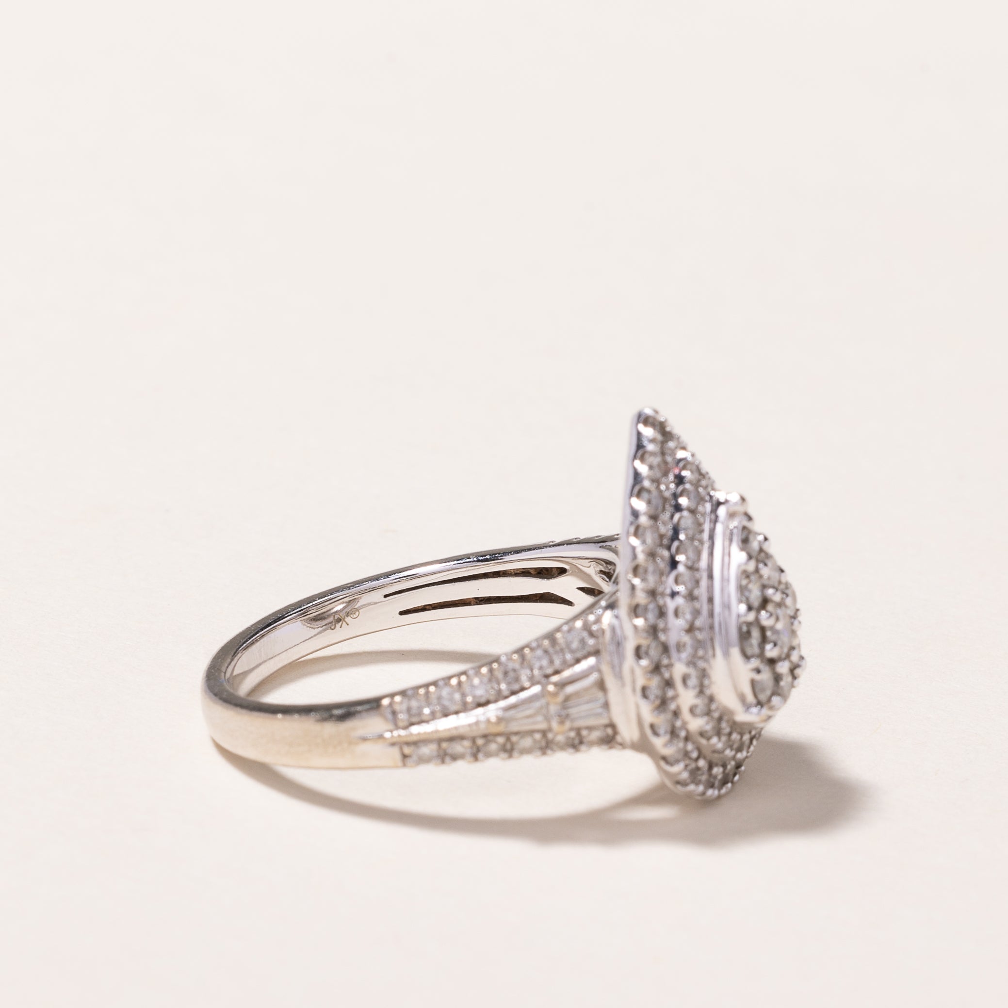 Bague en or blanc 10 carats avec diamant en forme de larme | 1,08 ct au total | Taille 6,75