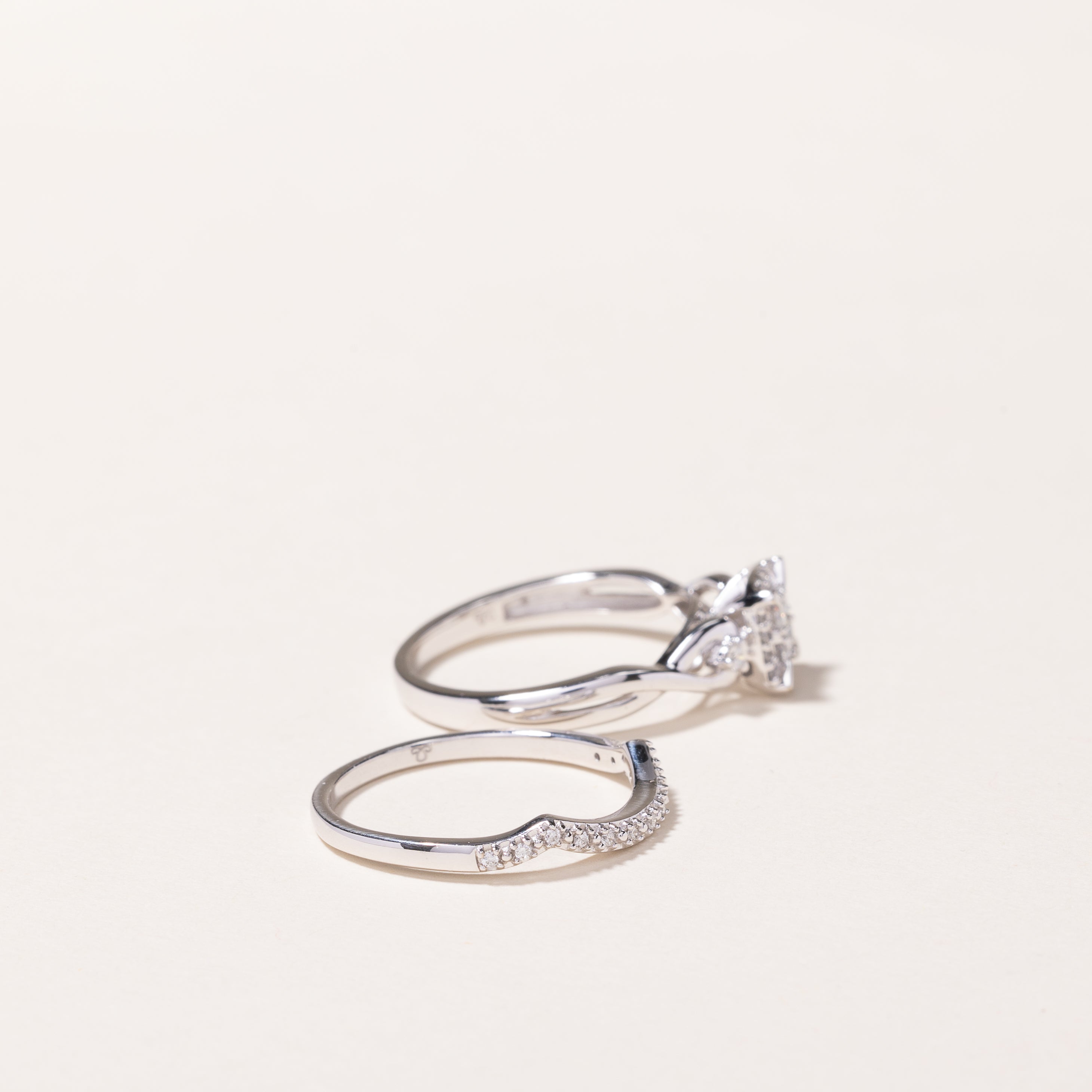 Alliance en or blanc 10 carats et diamants | 0,34 ct | Taille 7