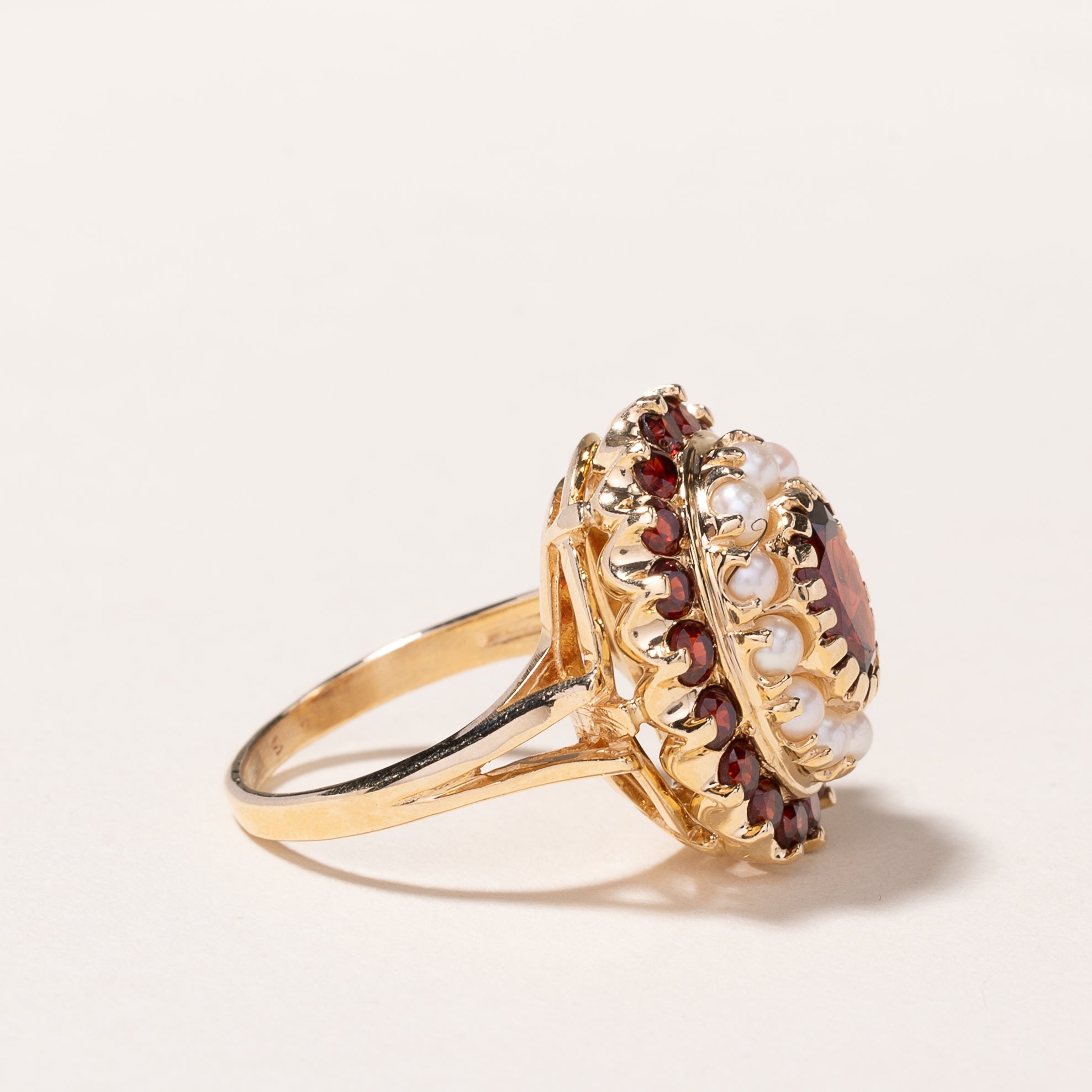 14k Yellow Gold Garnet & Pearl Ring | 2.74ctw, 2.00-2.50mm | SZ 4.5