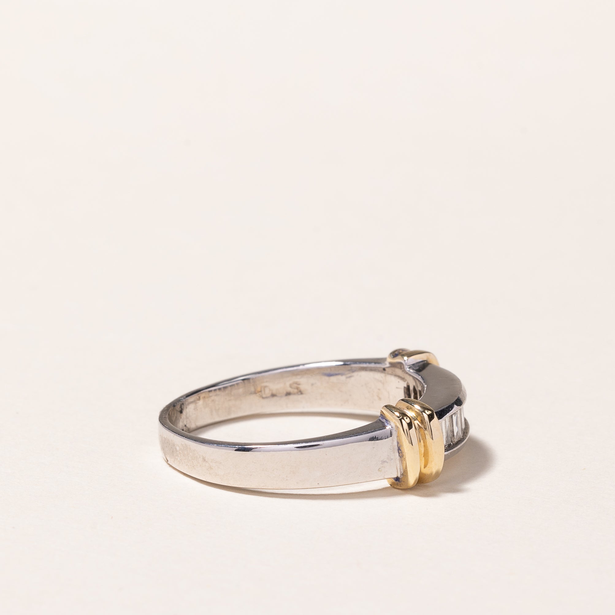 Alliance en or bicolore 14 carats sertie de diamants | 0,44 ct au total | Taille 8