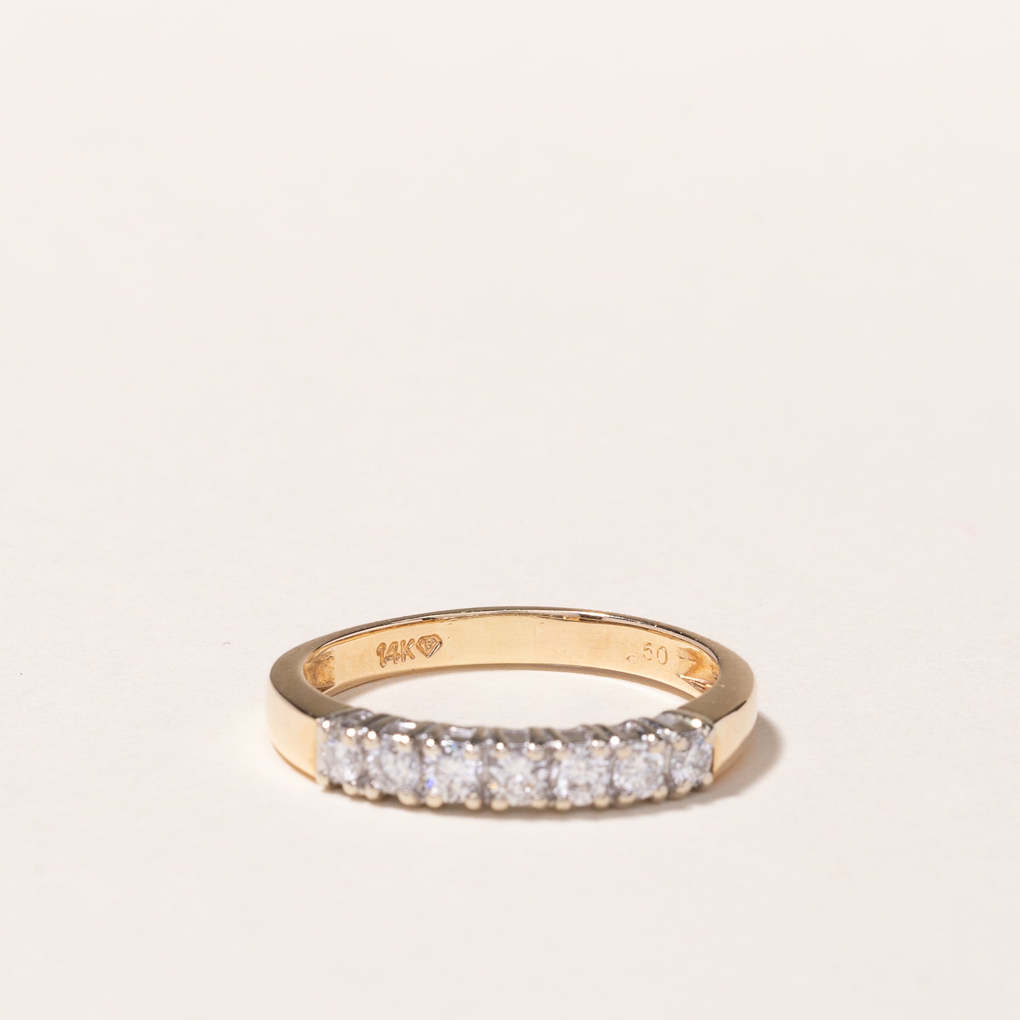 Bague en or jaune 14 carats sertie de sept diamants | 0,56 ct au total | Taille 8,5