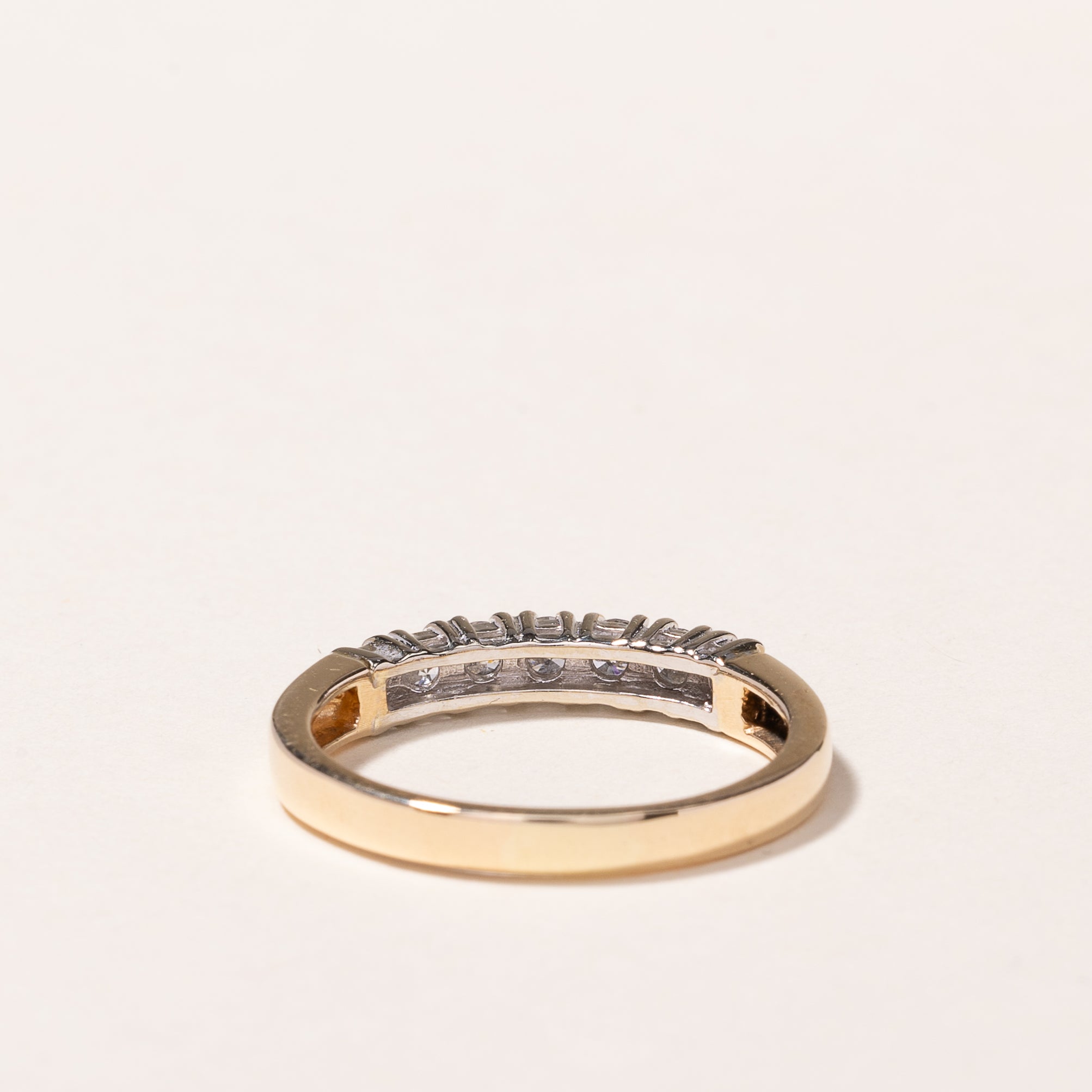 Bague en or jaune 14 carats sertie de sept diamants | 0,56 ct au total | Taille 8,5