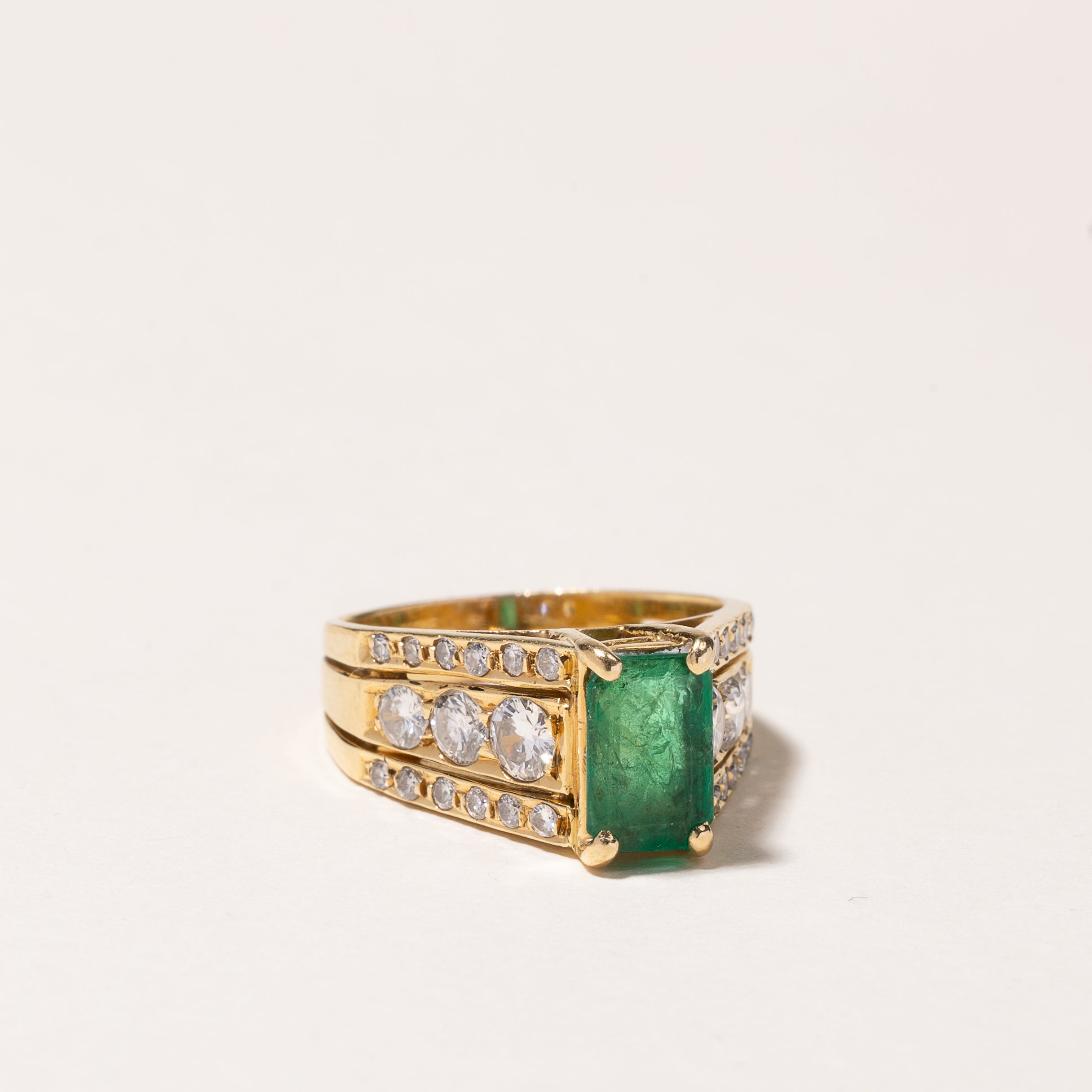 18k Yellow Gold Emerald & Diamond Ring | 0.93ct, 0.84ctw, 0.24ctw | SZ 6