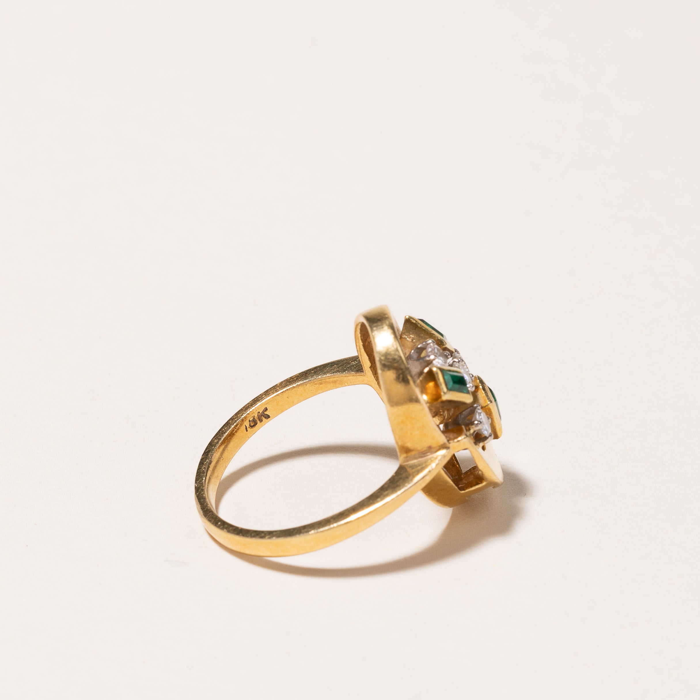 18k Yellow Gold Emerald & Diamond Ring | 0.25ctw, 0.16ctw | SZ 5.5