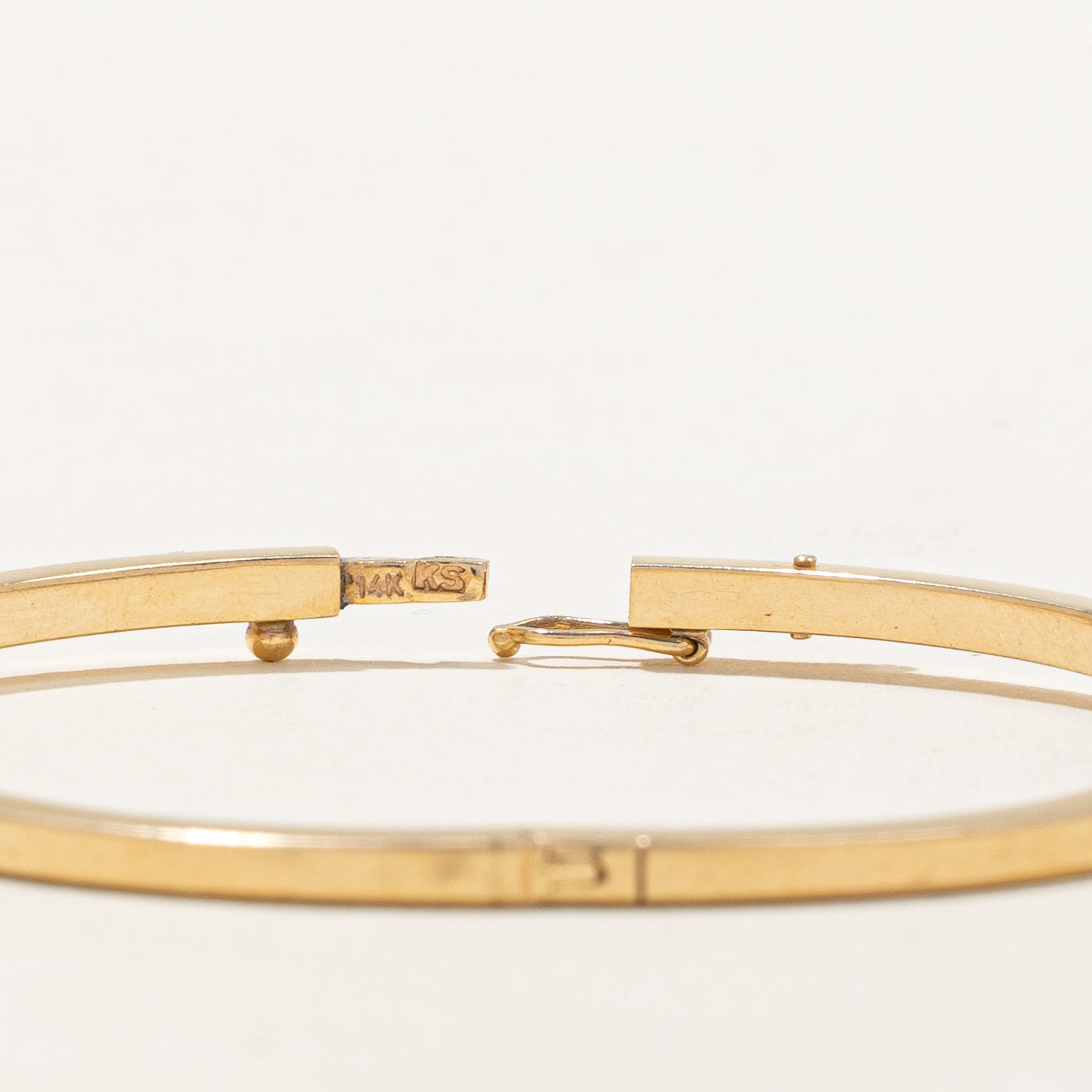 Sapphire & Diamond Bangle | 0.62ctw 0.28ctw | 7" |