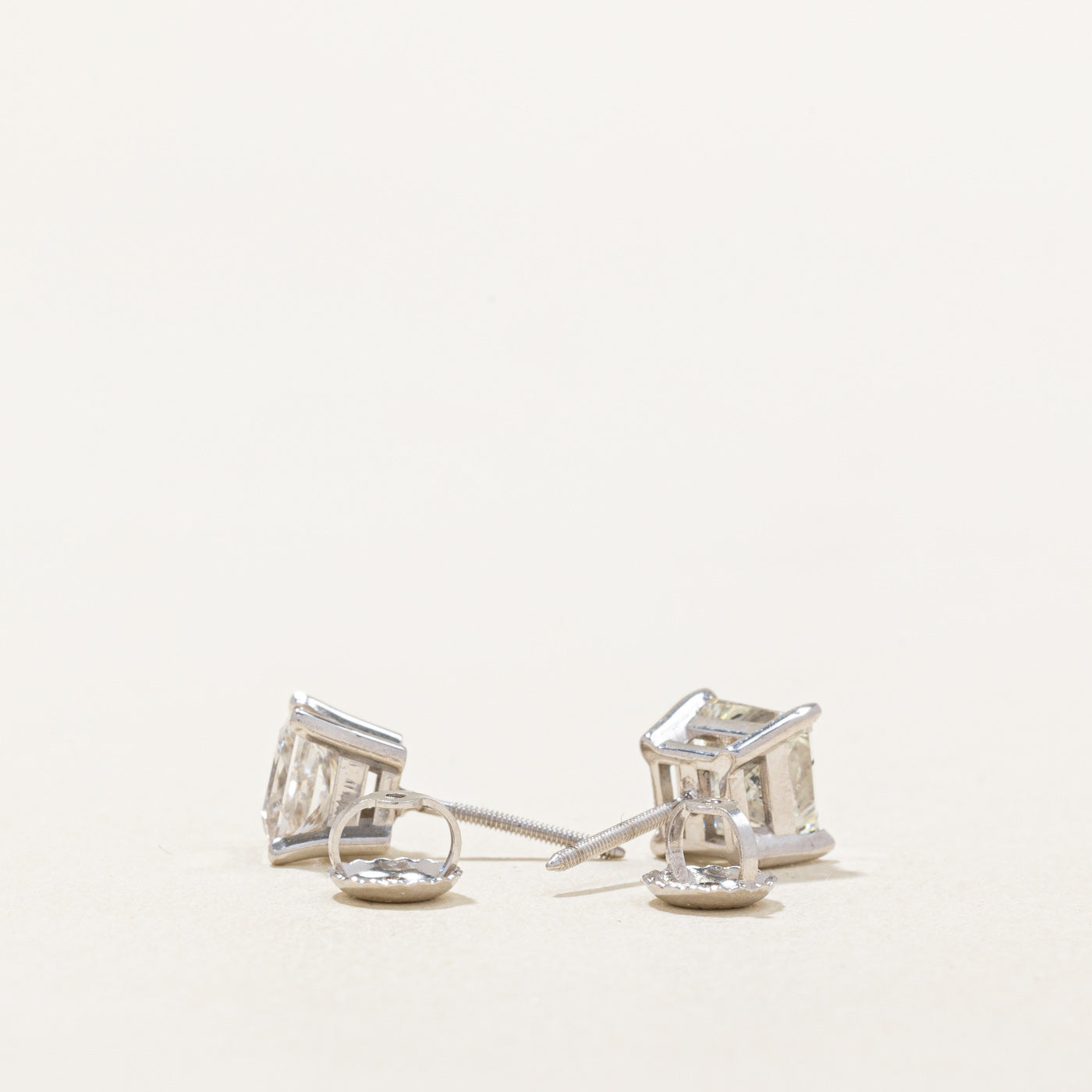 Boucles d'oreilles puces en diamant taille princesse | 2,04 ct I1 J/K |