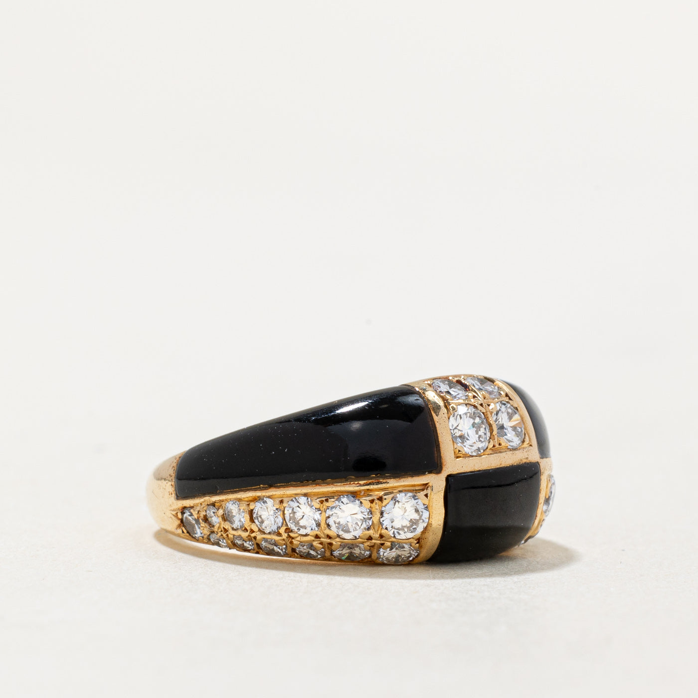 Bague en onyx et diamants | 15 mm x 6 mm, 1,2 ct | Taille 4,75 |