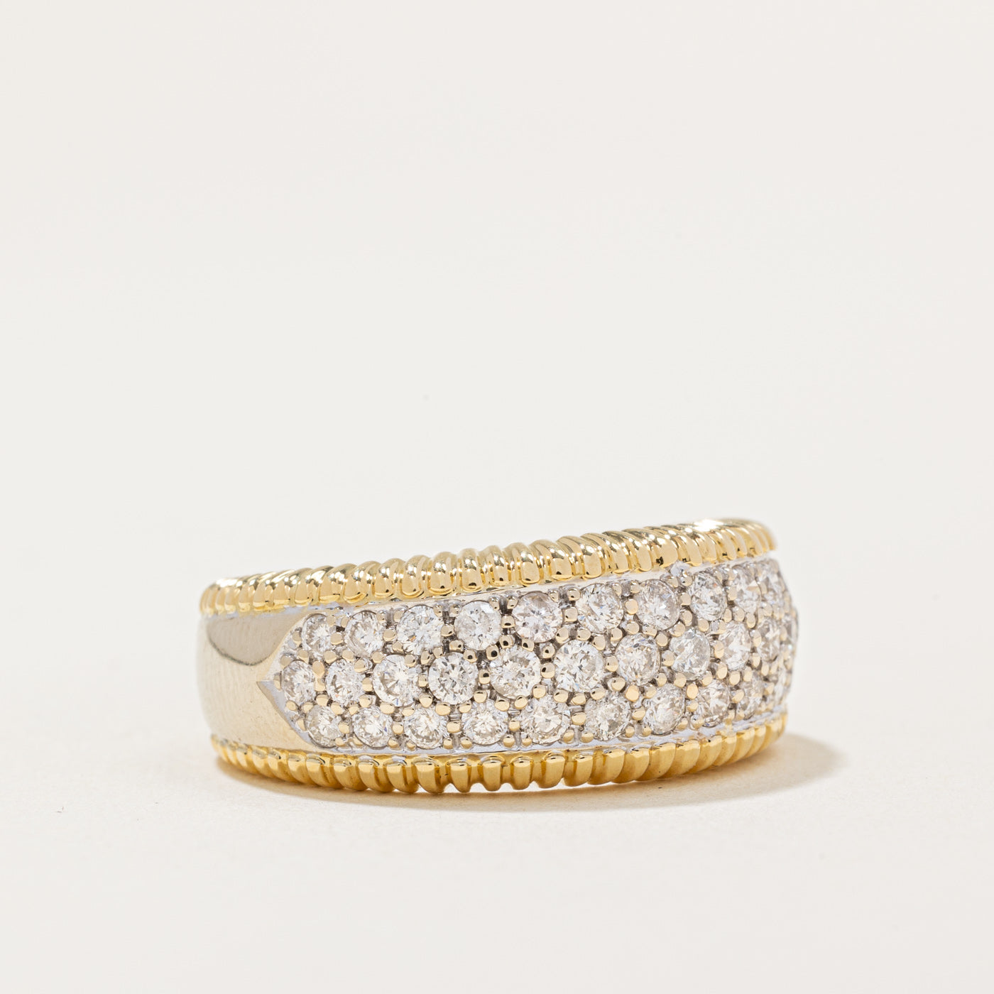 Bague sertie de diamants pavés | 1,01 ct | Taille 7,75 |