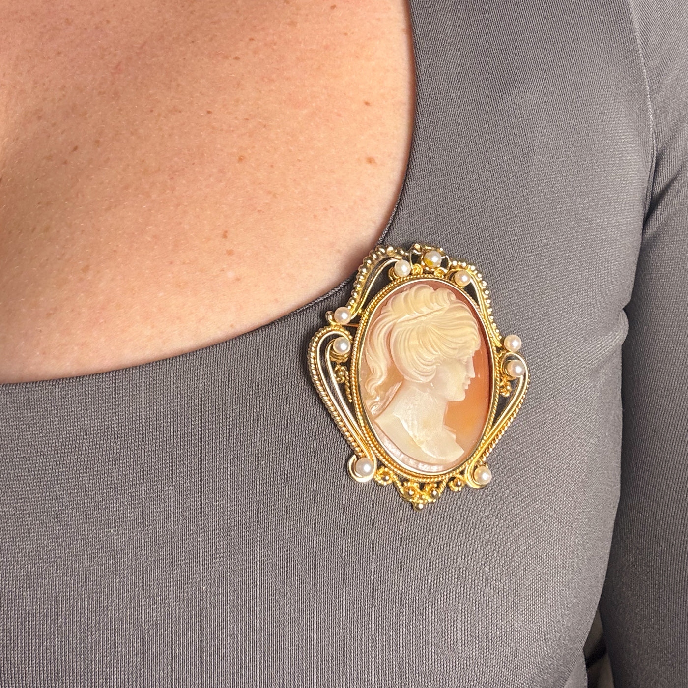 Shell Cameo & Pearl Brooch & Pendant