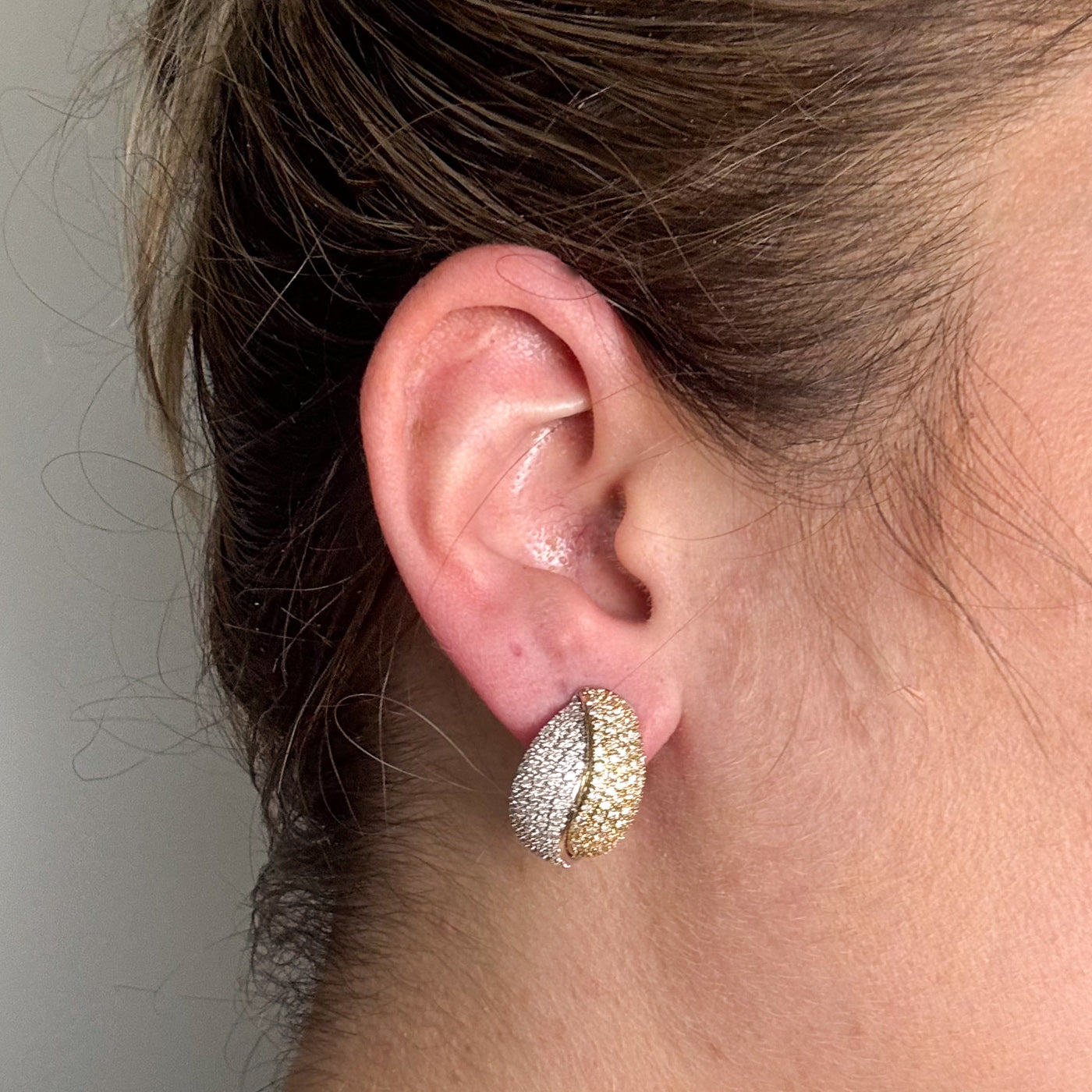 Boucles d'oreilles serties de diamants pavés | 1,65 ct au total |