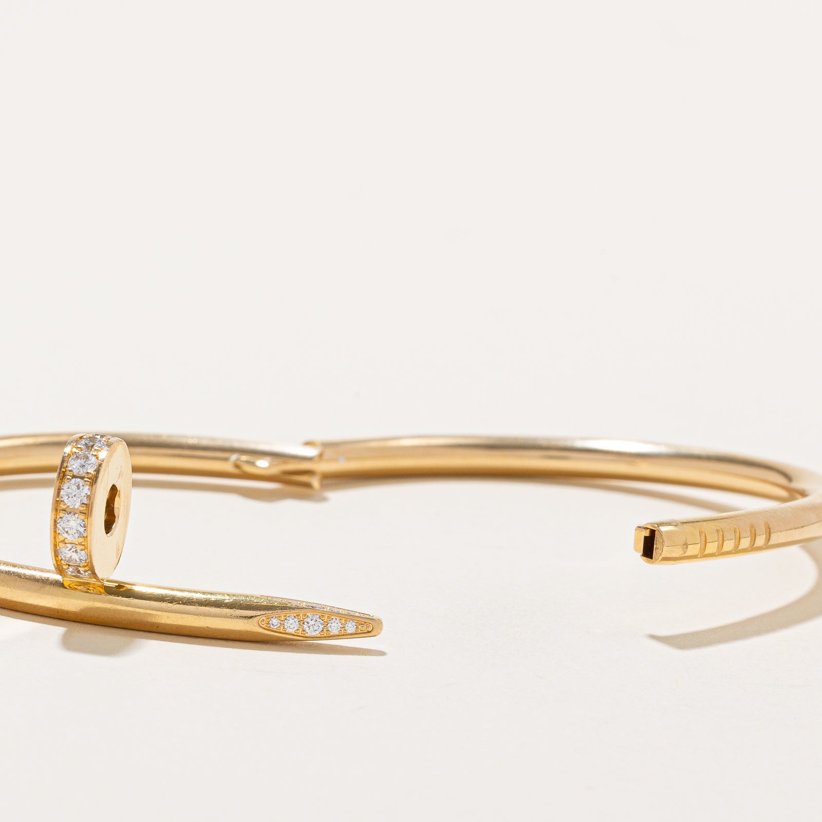 'Cartier' Juste un Clou Bracelet, Classic Model, Diamonds | 30.57ctw | 6"