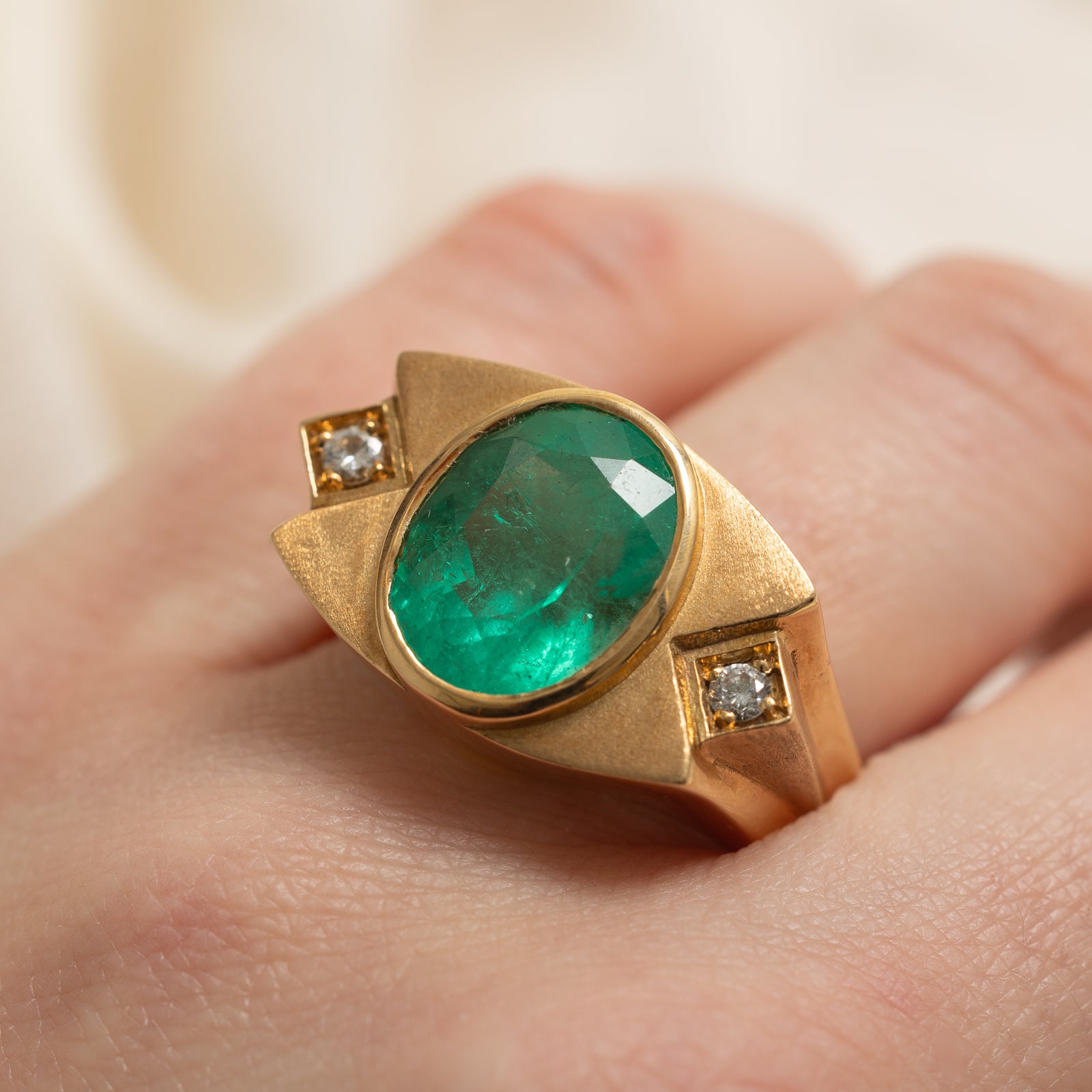 5.75ct Colombian Emerald & Diamond Cocktail Ring | 5.75ct, 0.12ctw | SZ 10