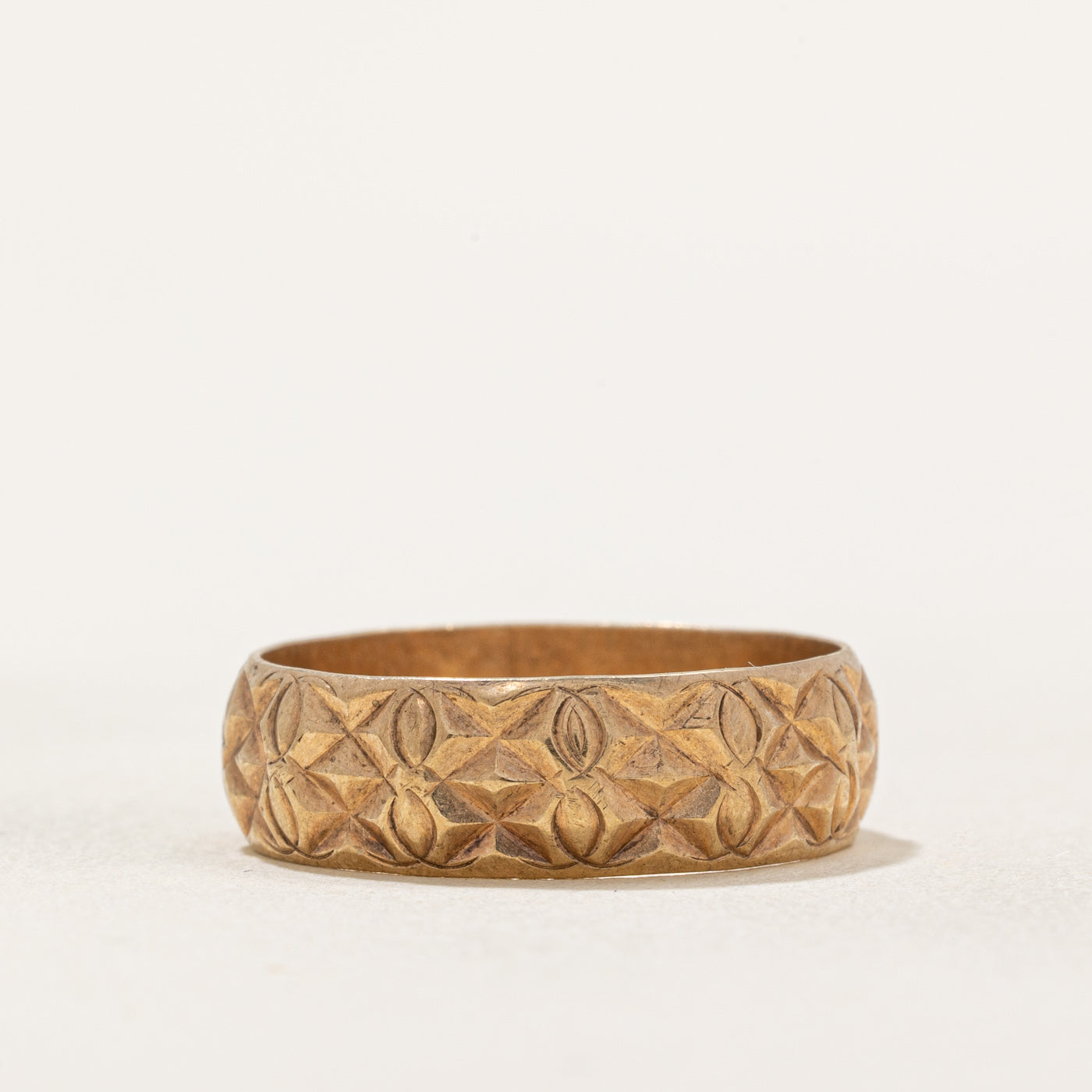 Bague en or jaune 9 carats sculptée à Londres en 1975 | Taille 8