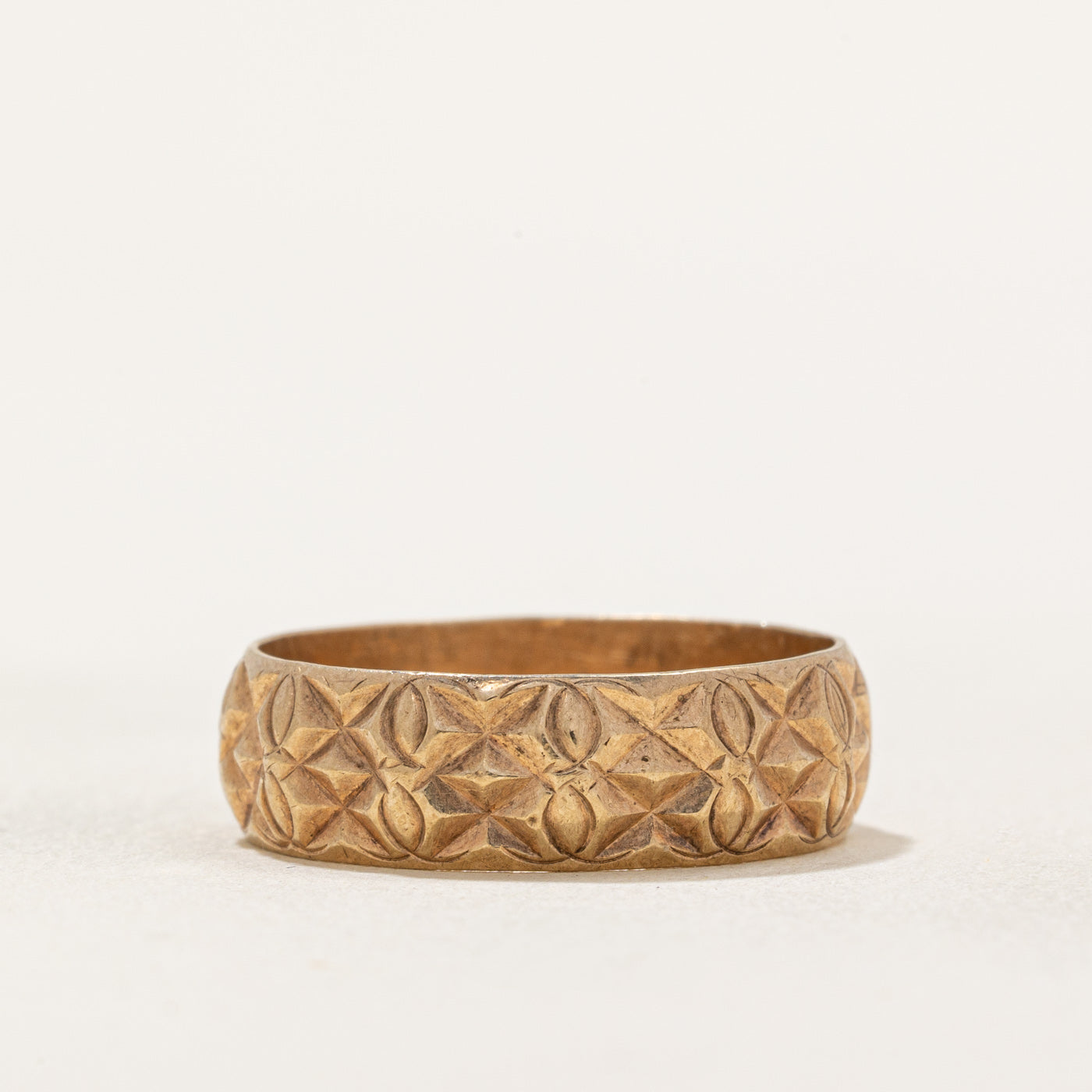 Bague en or jaune 9 carats sculptée à Londres en 1975 | Taille 8
