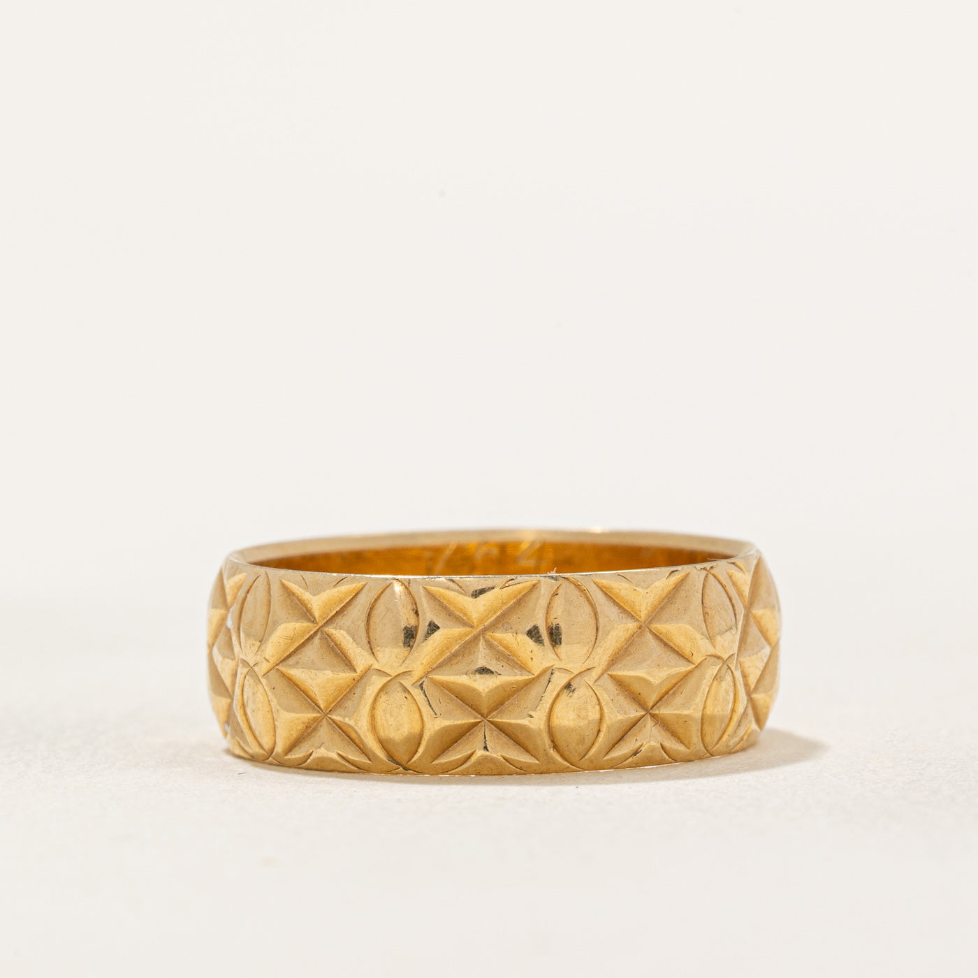 Bague en or jaune 18 carats poinçonnée à Londres en 1965 | Taille 7,25