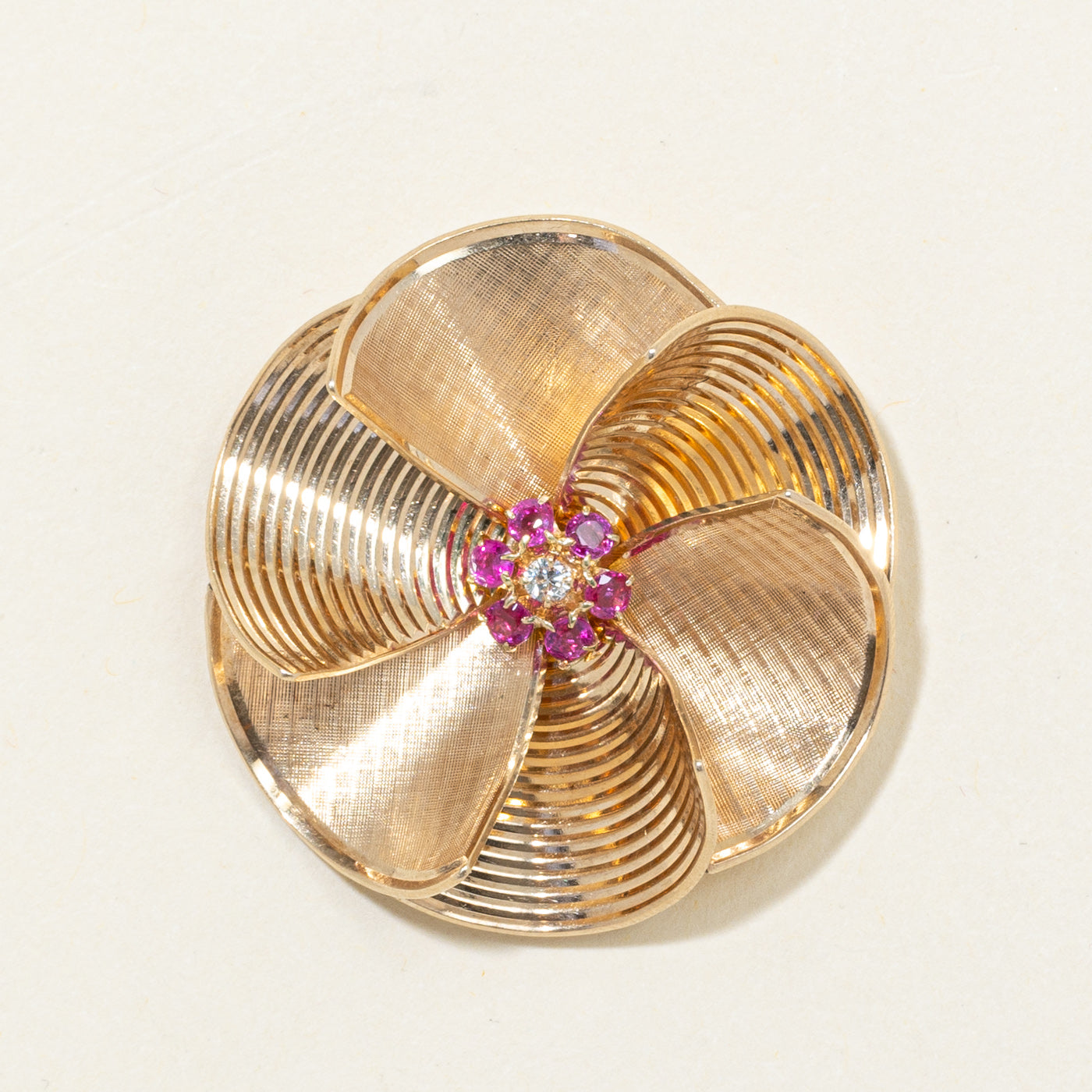 'Cartier' Retro Ruby & Diamond Brooch | 0.30ctw, 0.05ct