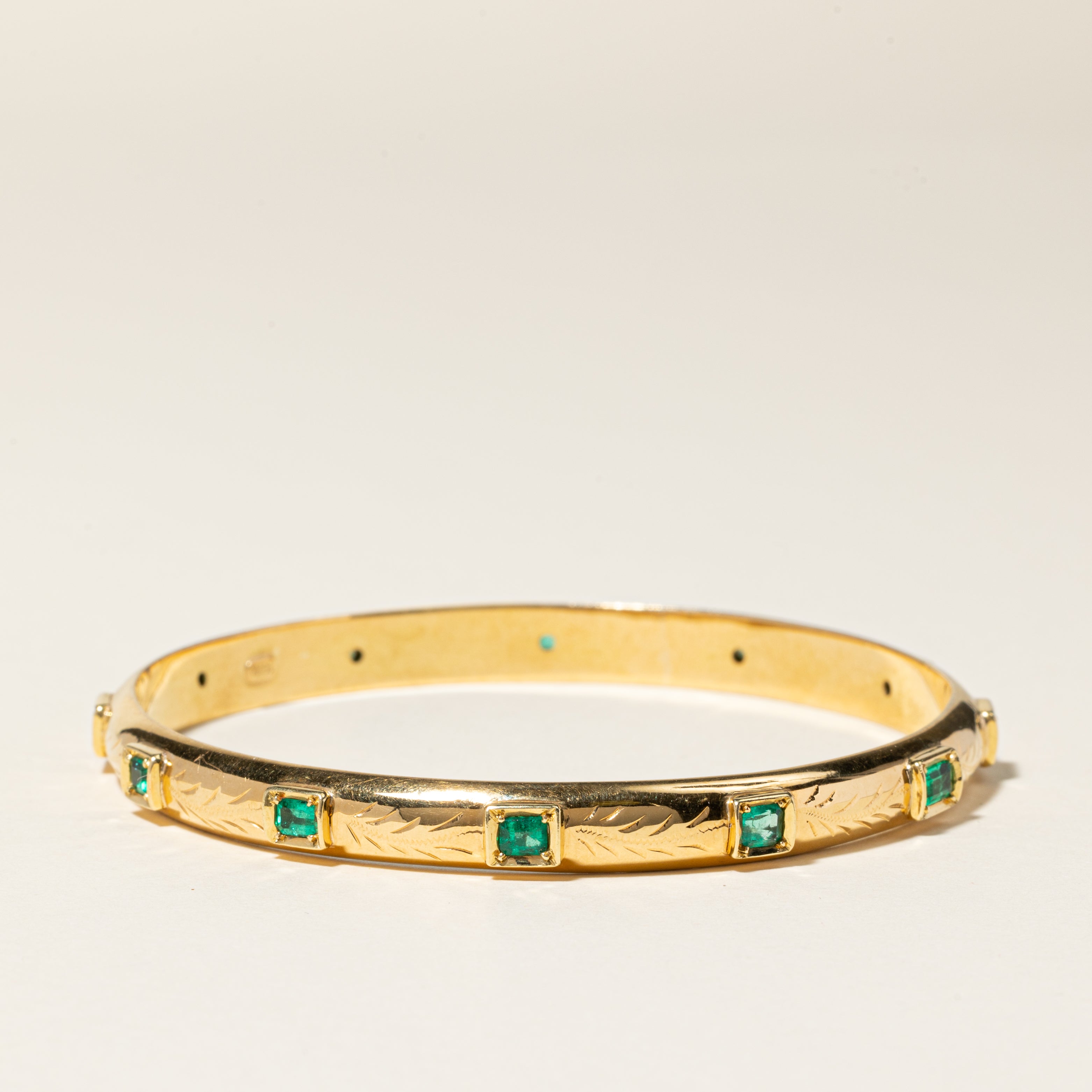 18K Yellow Gold Emerald Bangle | 1.93ctw | 7.75" |