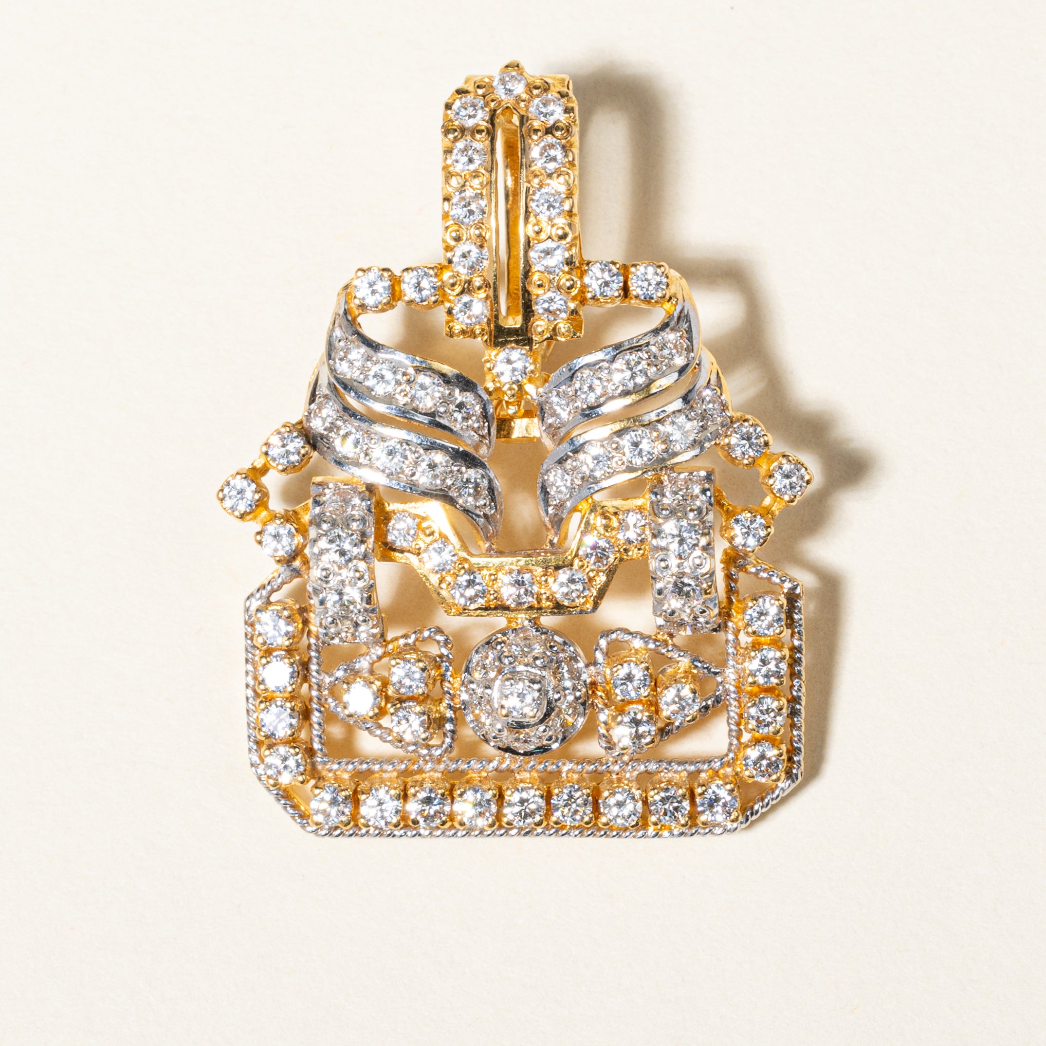 Pendentif en or jaune 18 carats serti de diamants | 2,31 ct au total |